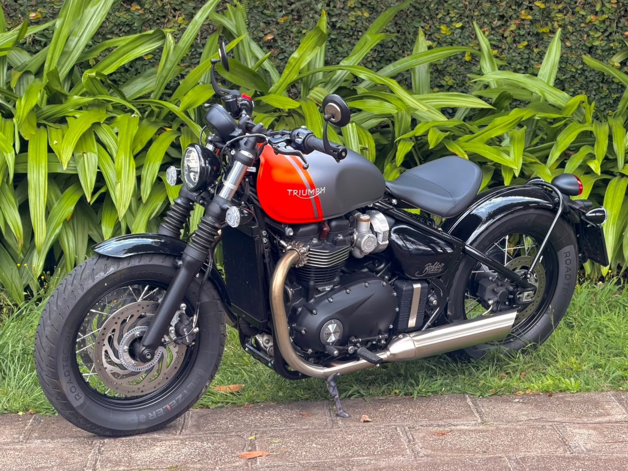TRIUMPH Bonneville Bobber 2025