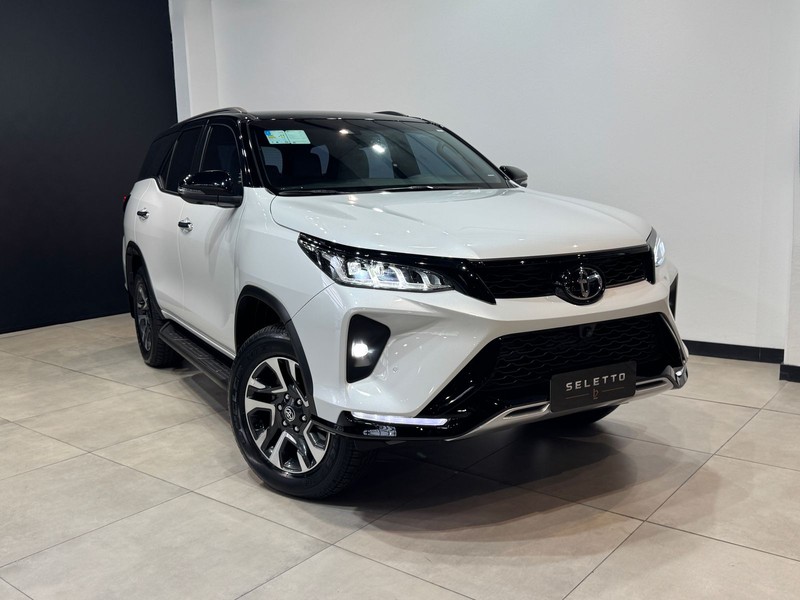 Toyota Hilux SW4 2025