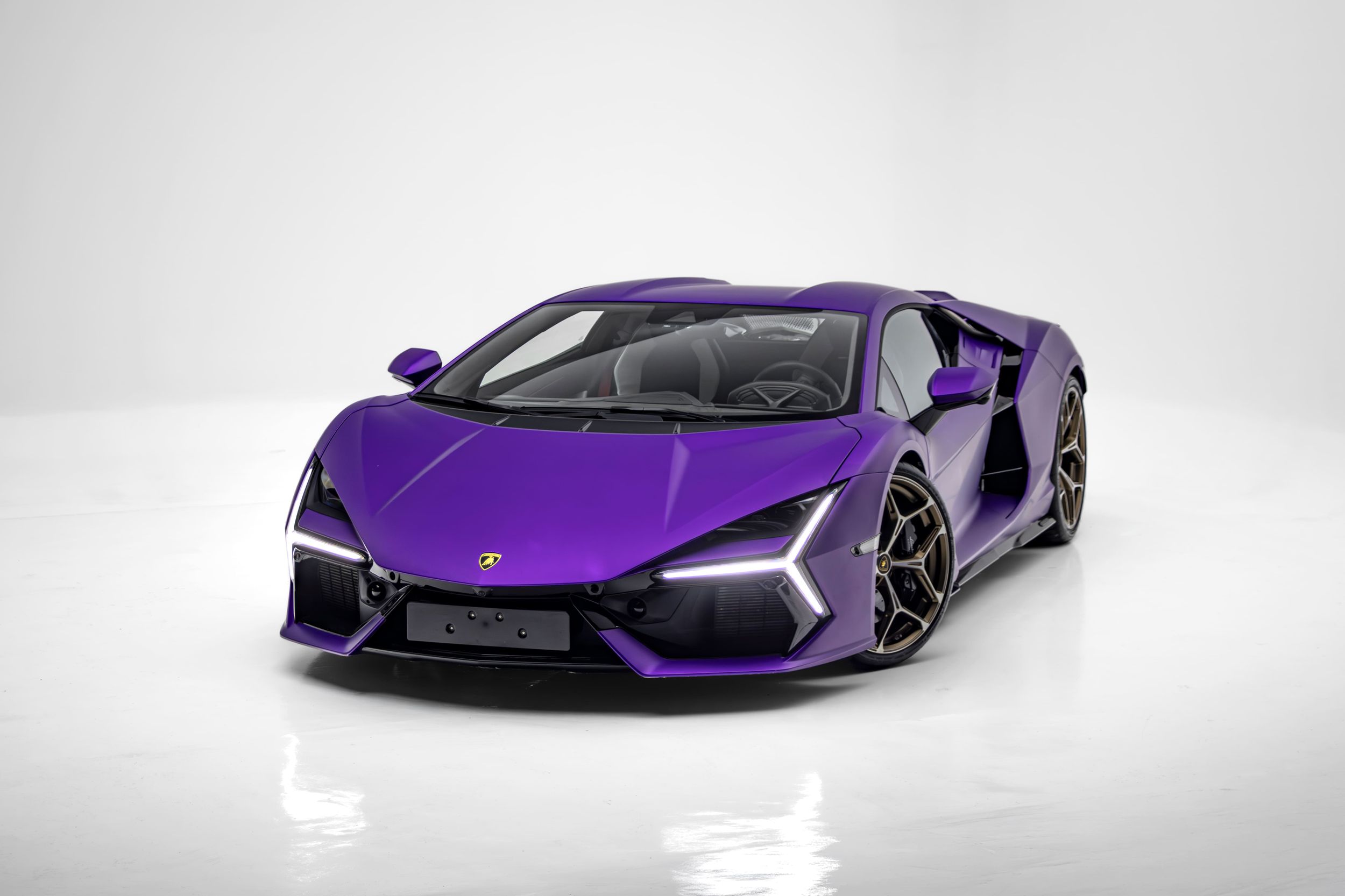 Lamborghini Revuelto