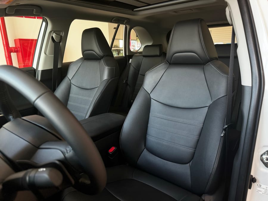 TOYOTA RAV4 2027