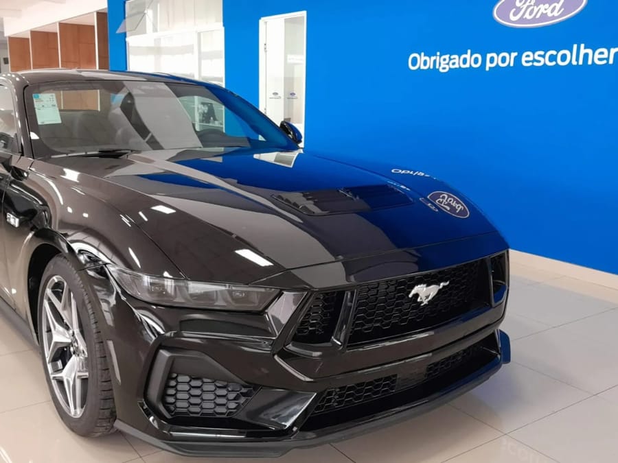 FORD MUSTANG 2025