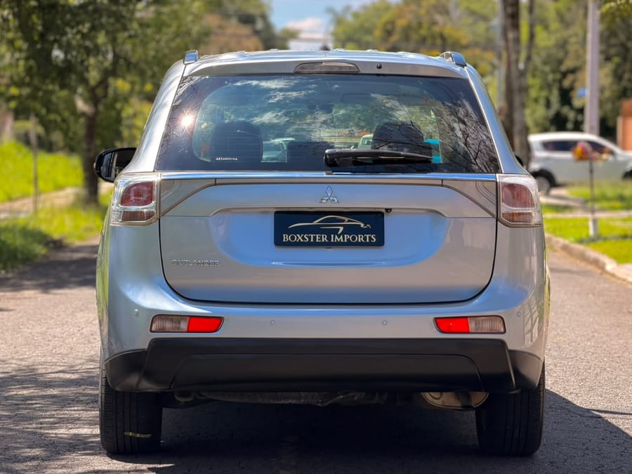 Mitsubishi Outlander 2014