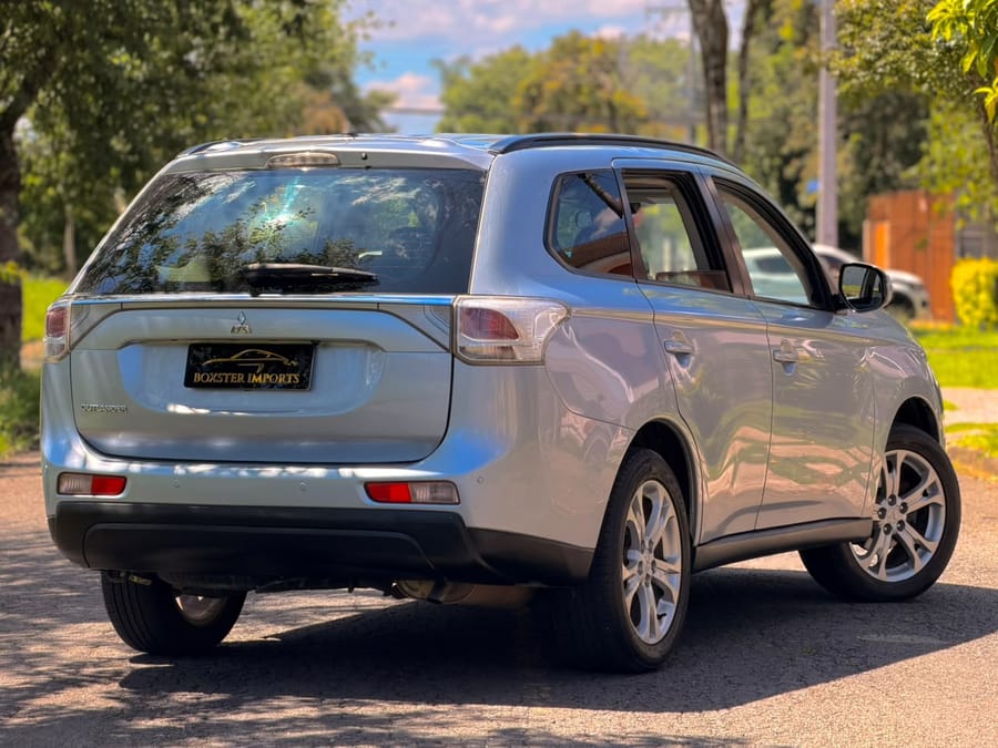 Mitsubishi Outlander 2014