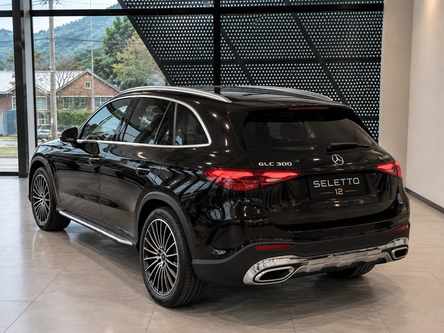 Mercedes-Benz GLC-300 2026
