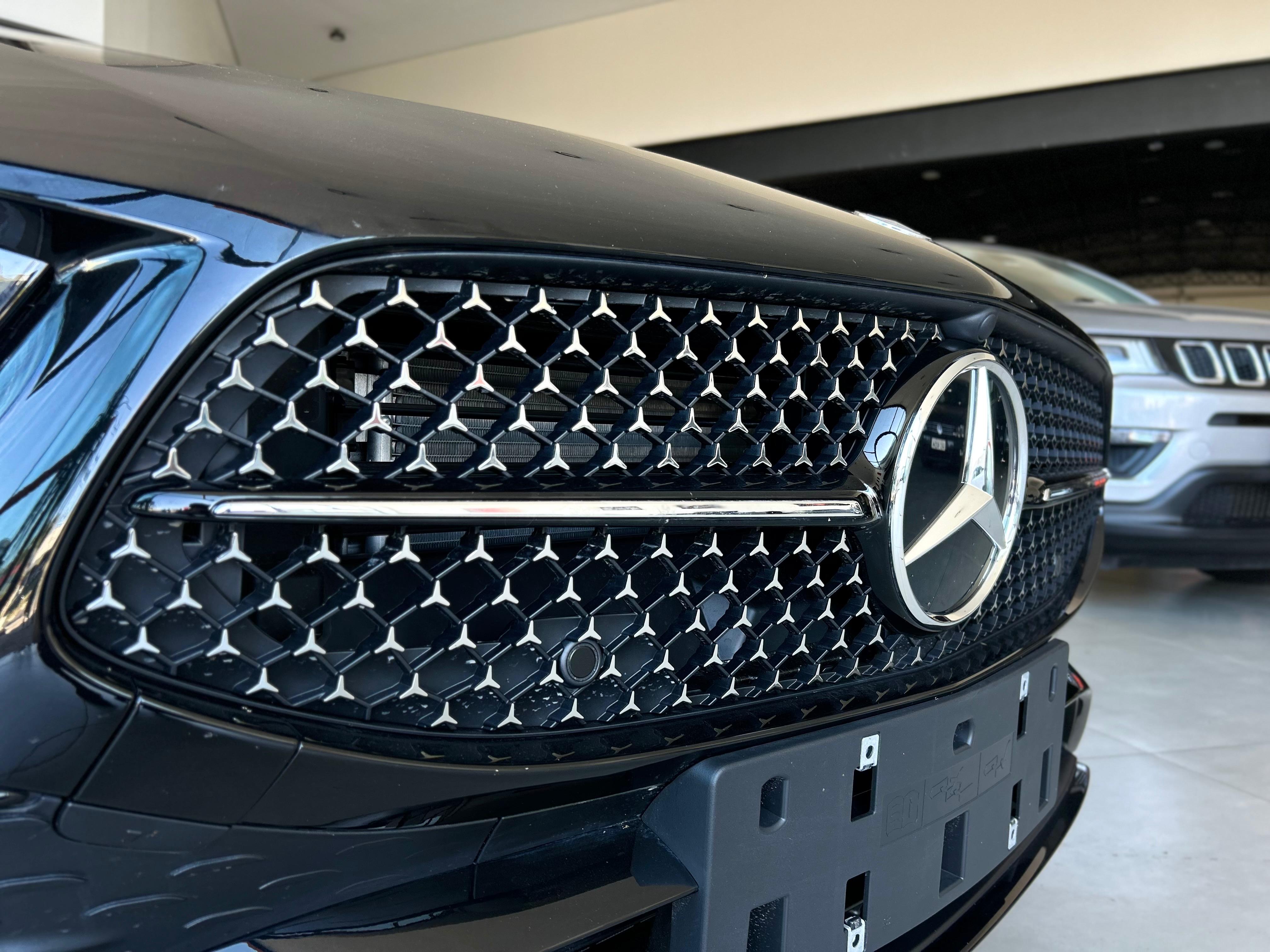 Mercedes-Benz CLA200 2025