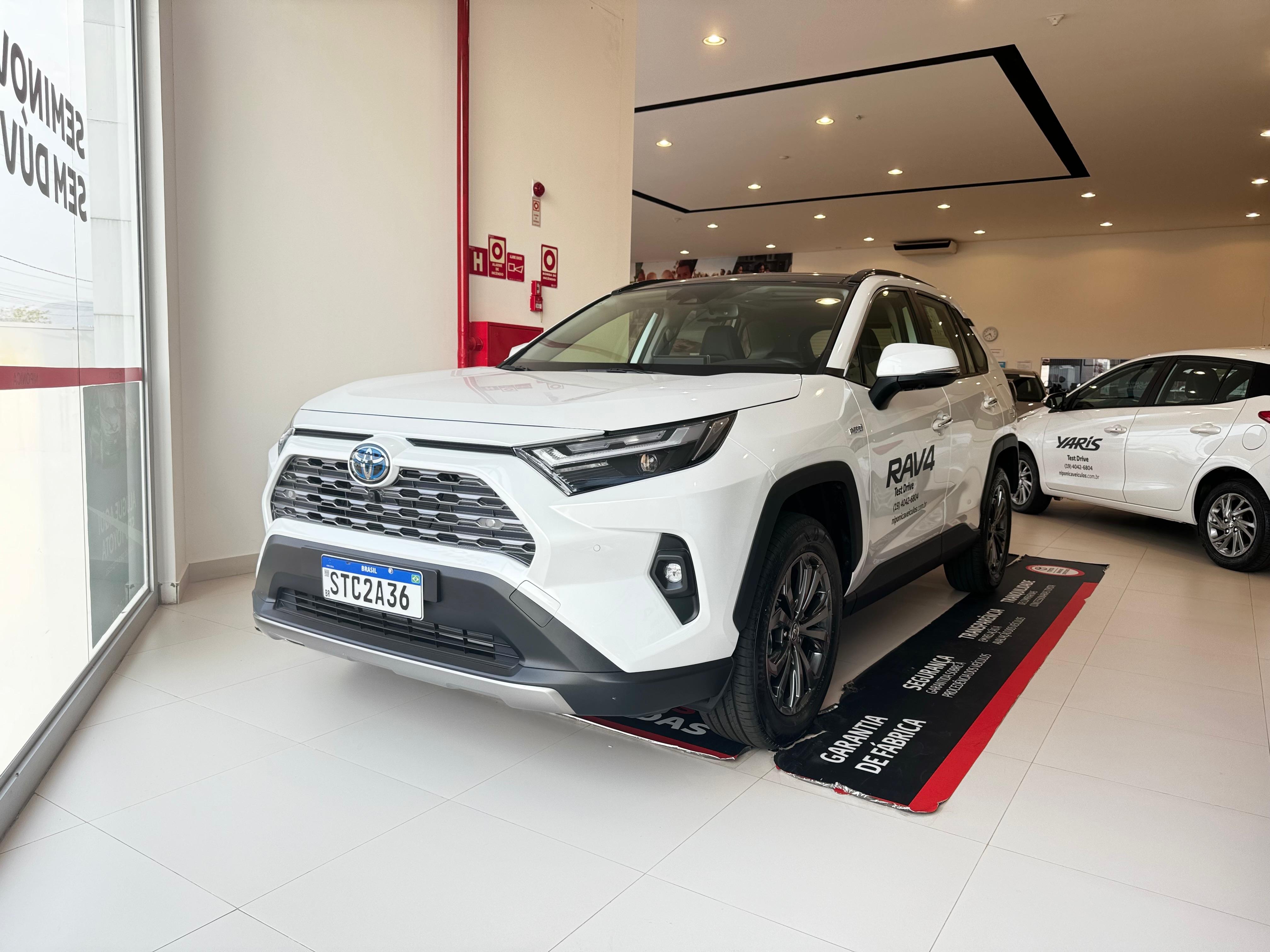 TOYOTA RAV4 2027