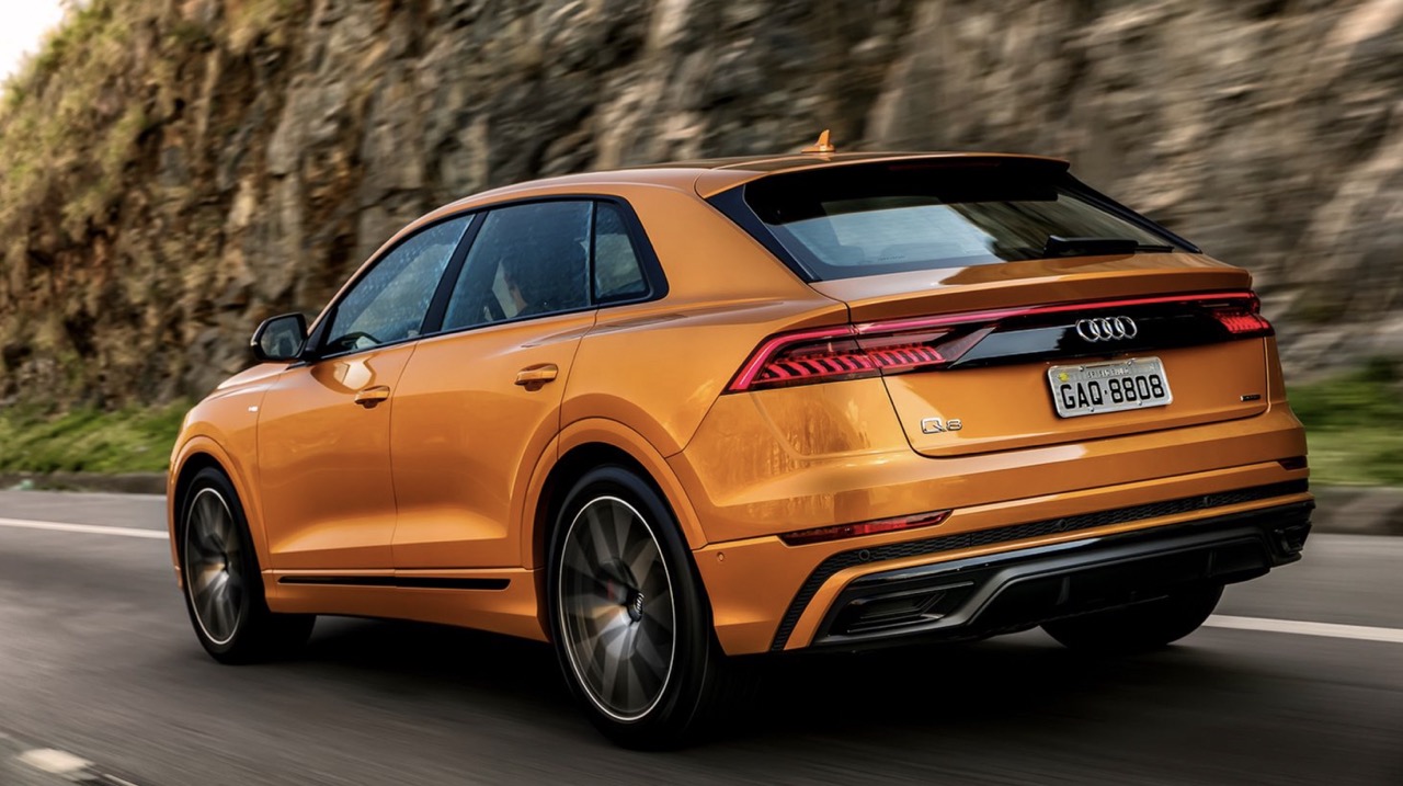 AUDI Q8 2022