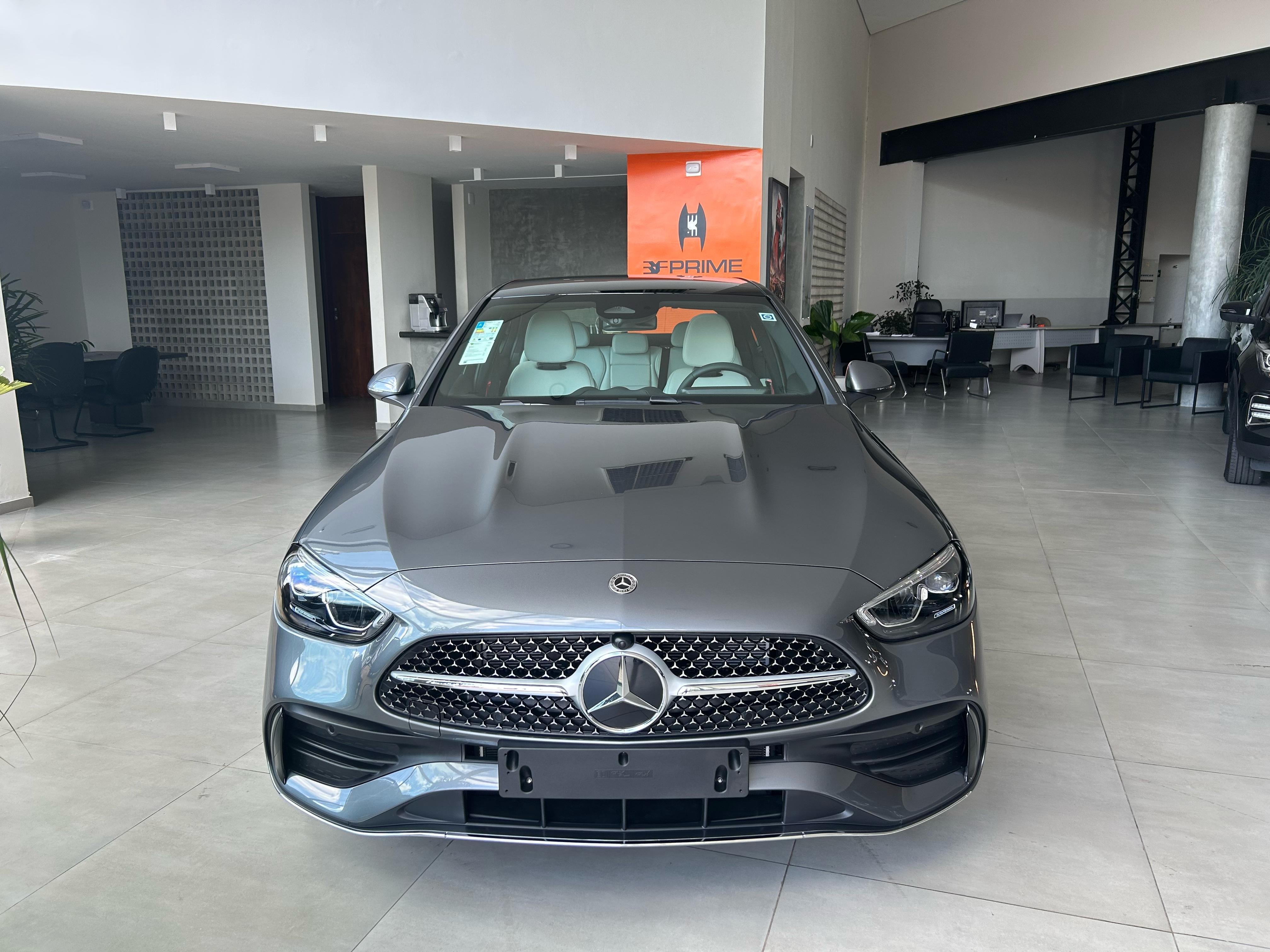 mercedes C-200 2025