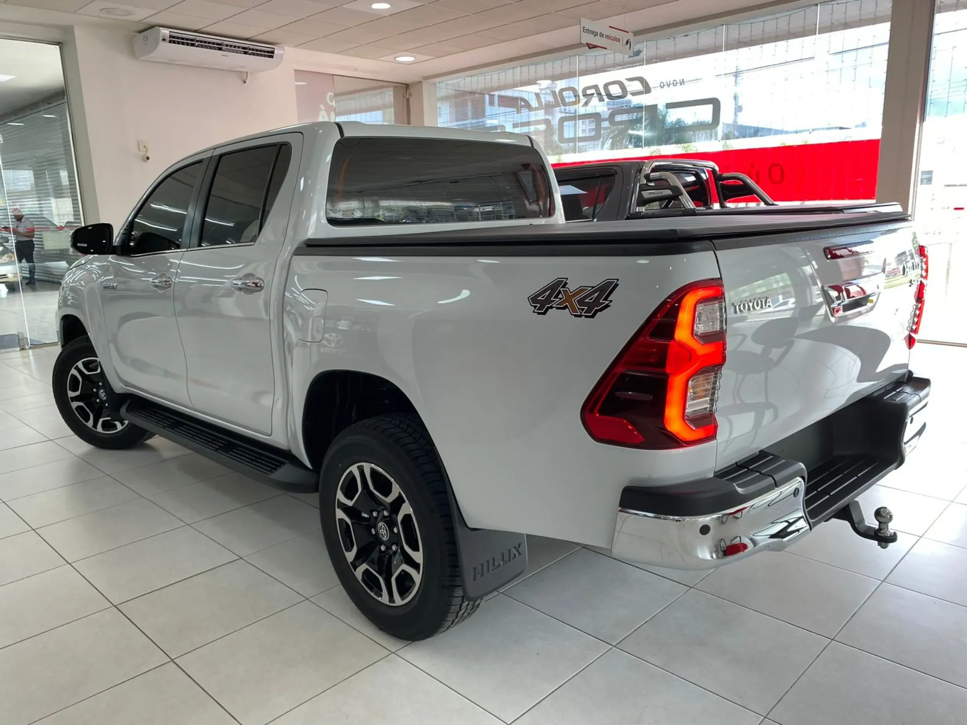 TOYOTA HILUX 2025
