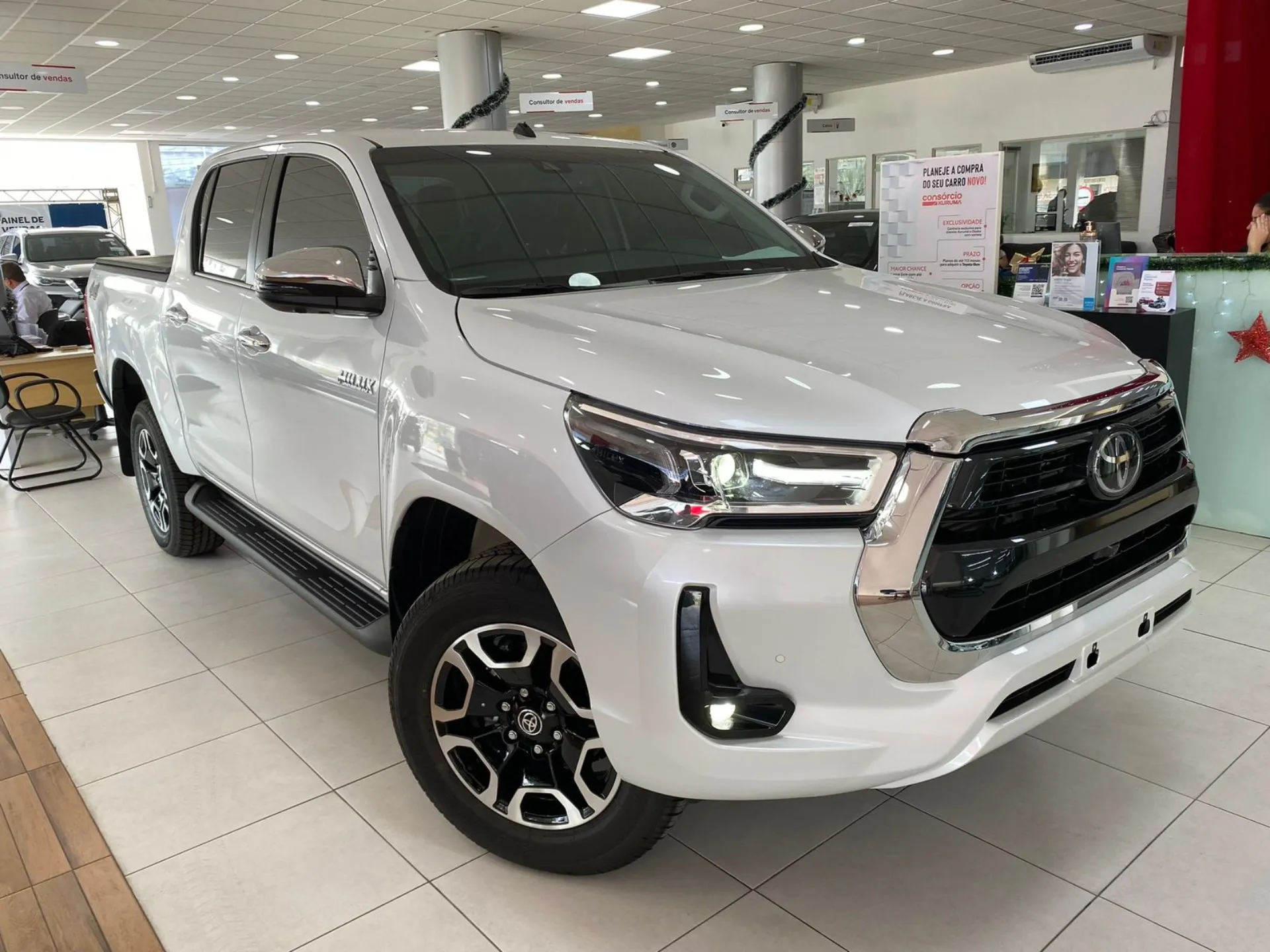TOYOTA HILUX 2025