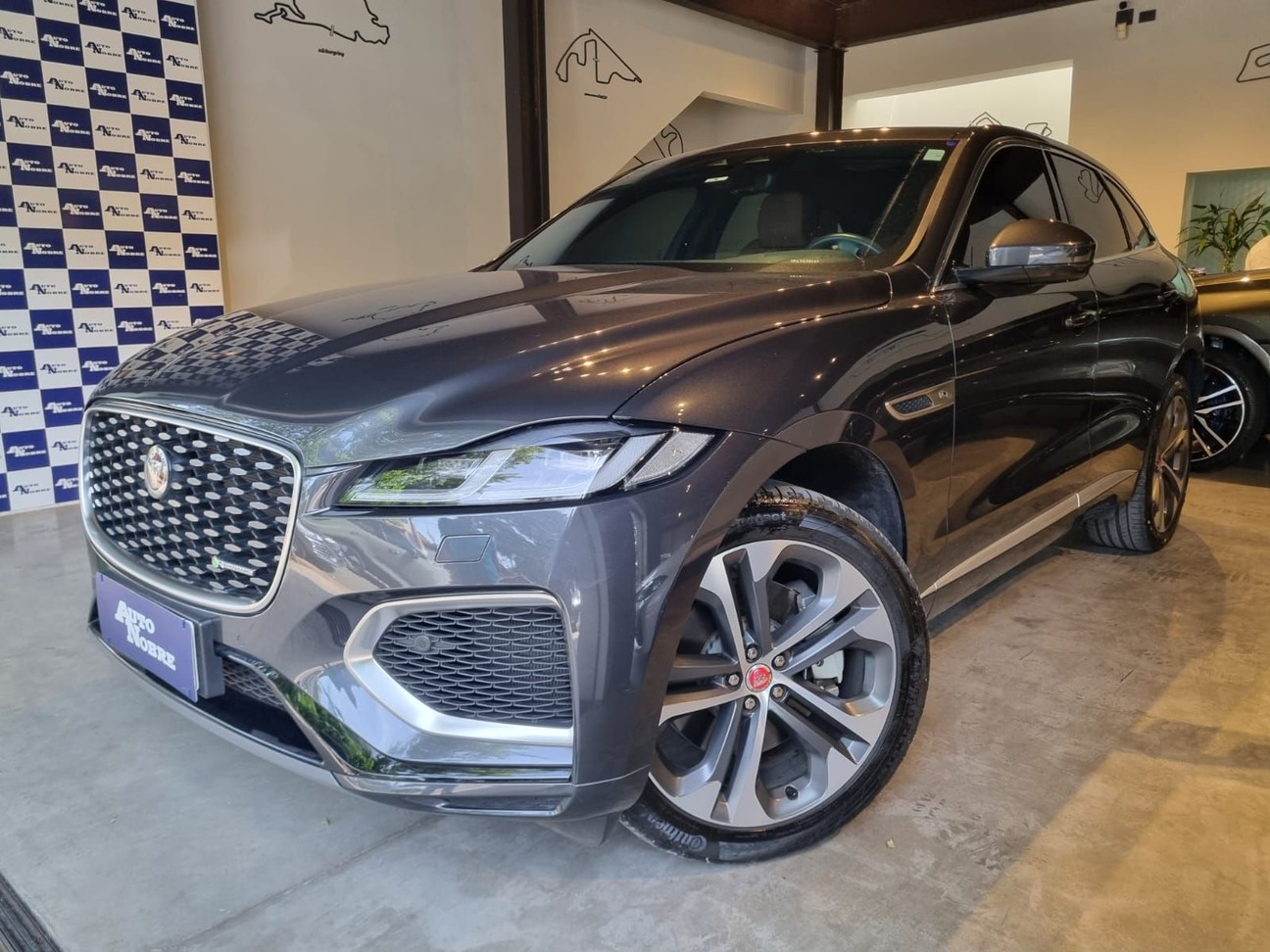 JAGUAR F-PACE 2023
