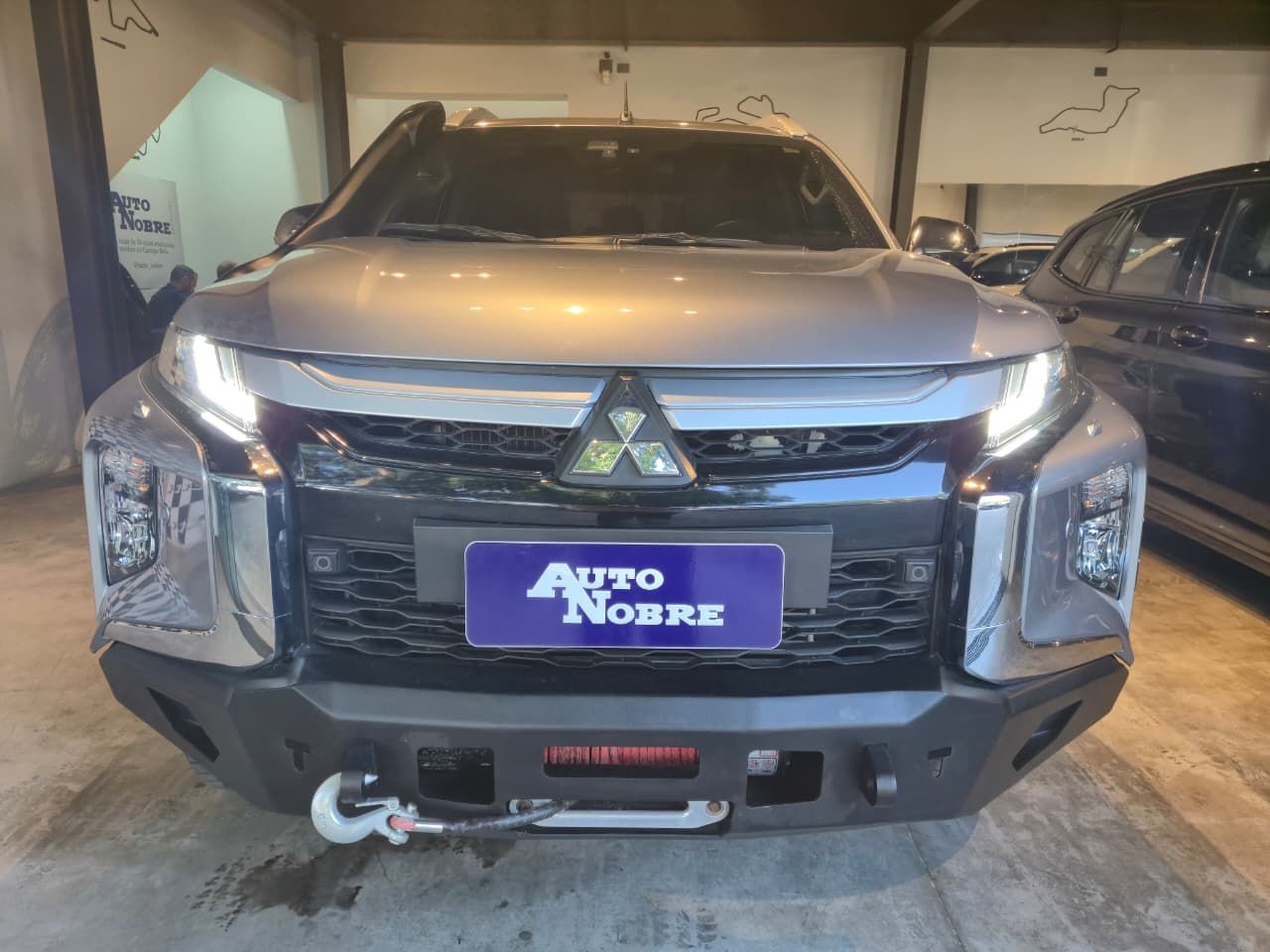 MITSUBISHI L200 TRITON 2023