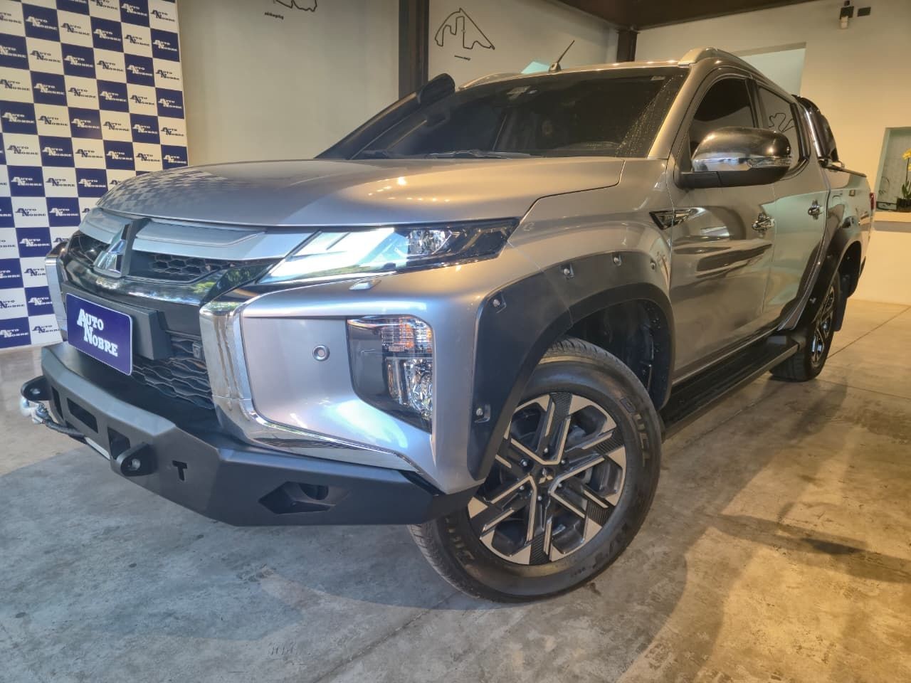 MITSUBISHI L200 TRITON 2023