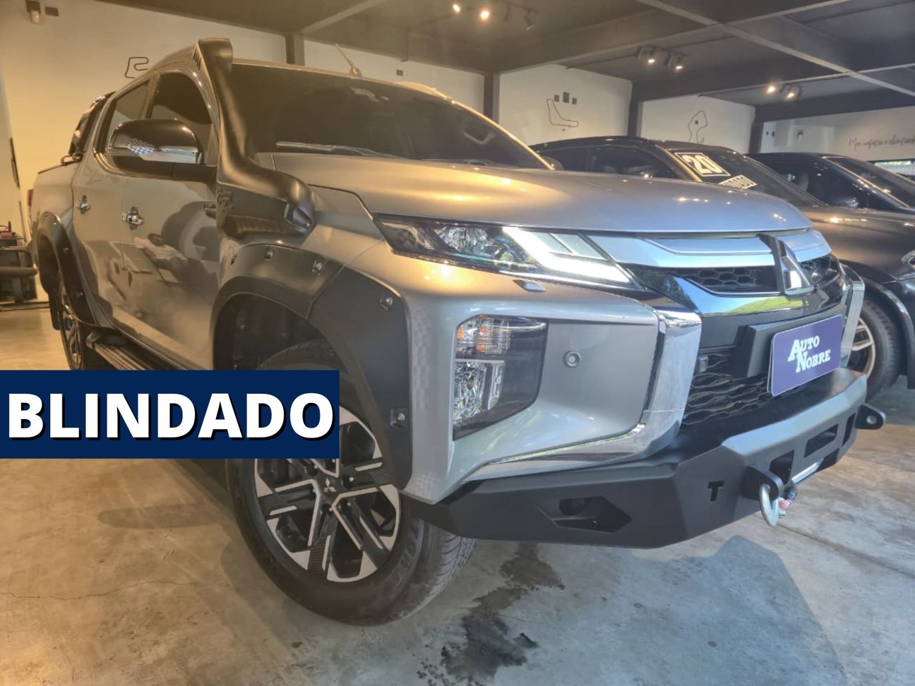 MITSUBISHI L200 TRITON 2023