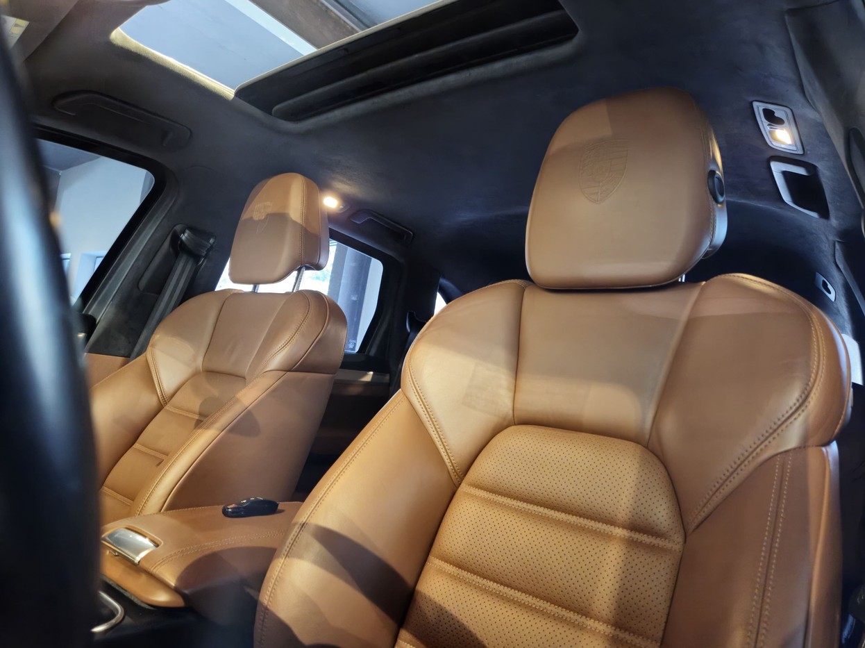 PORSCHE CAYENNE 2016