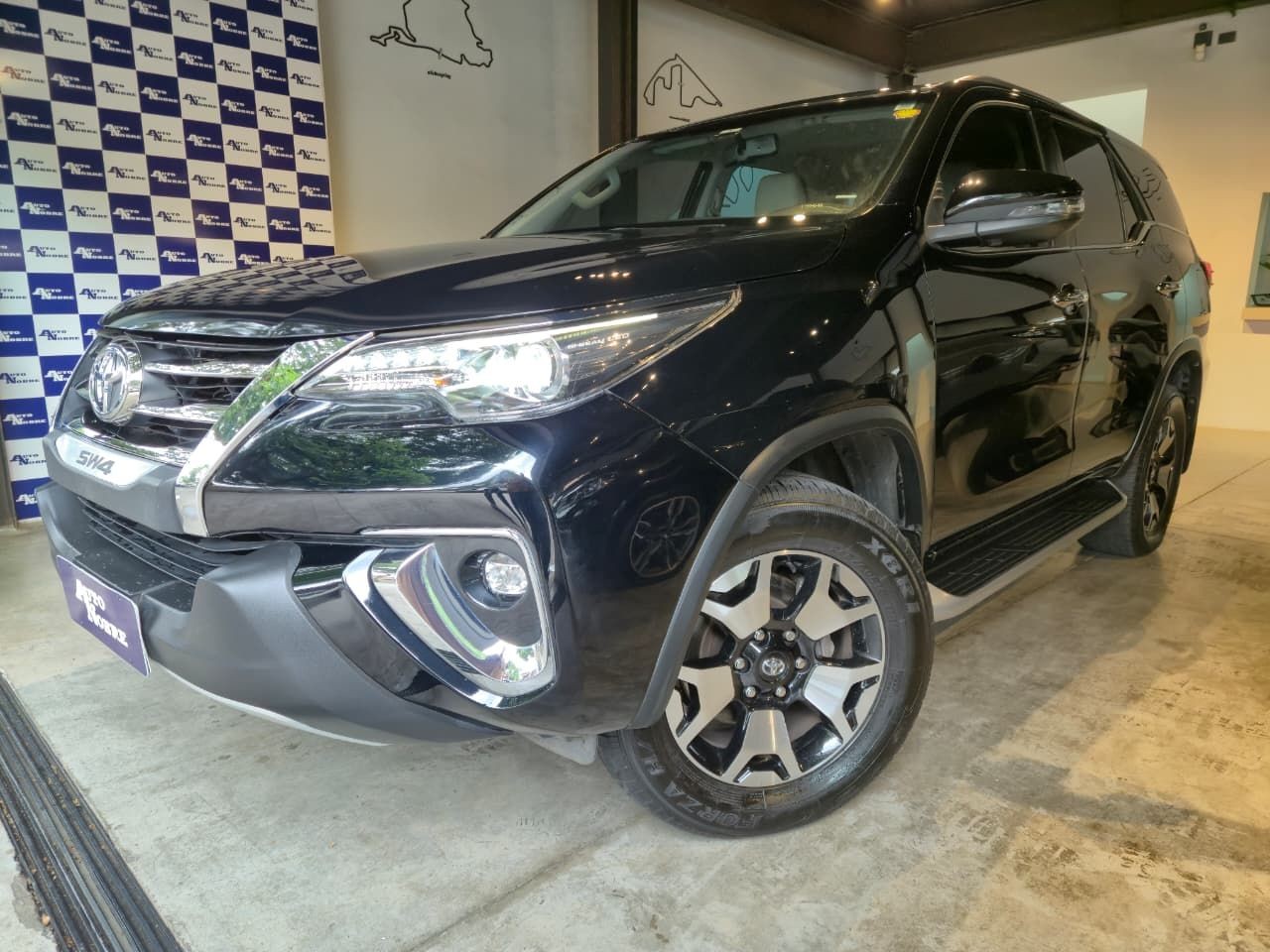 TOYOTA HILUX SW4 2020