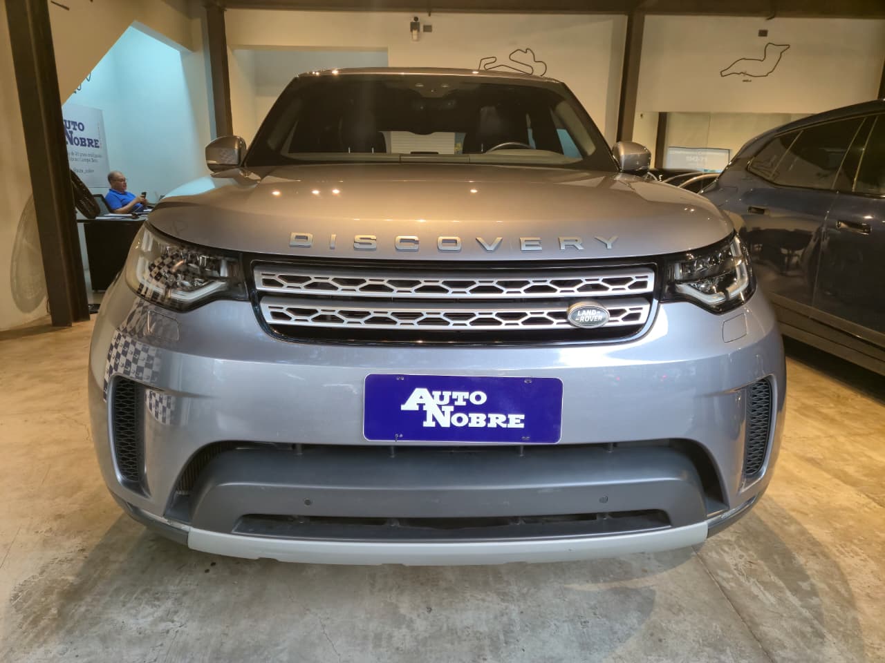 Land Rover Discovery 2020