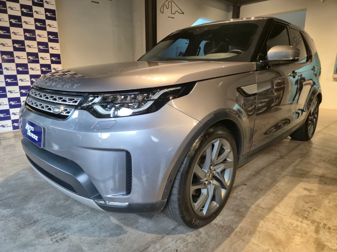 Land Rover Discovery 2020