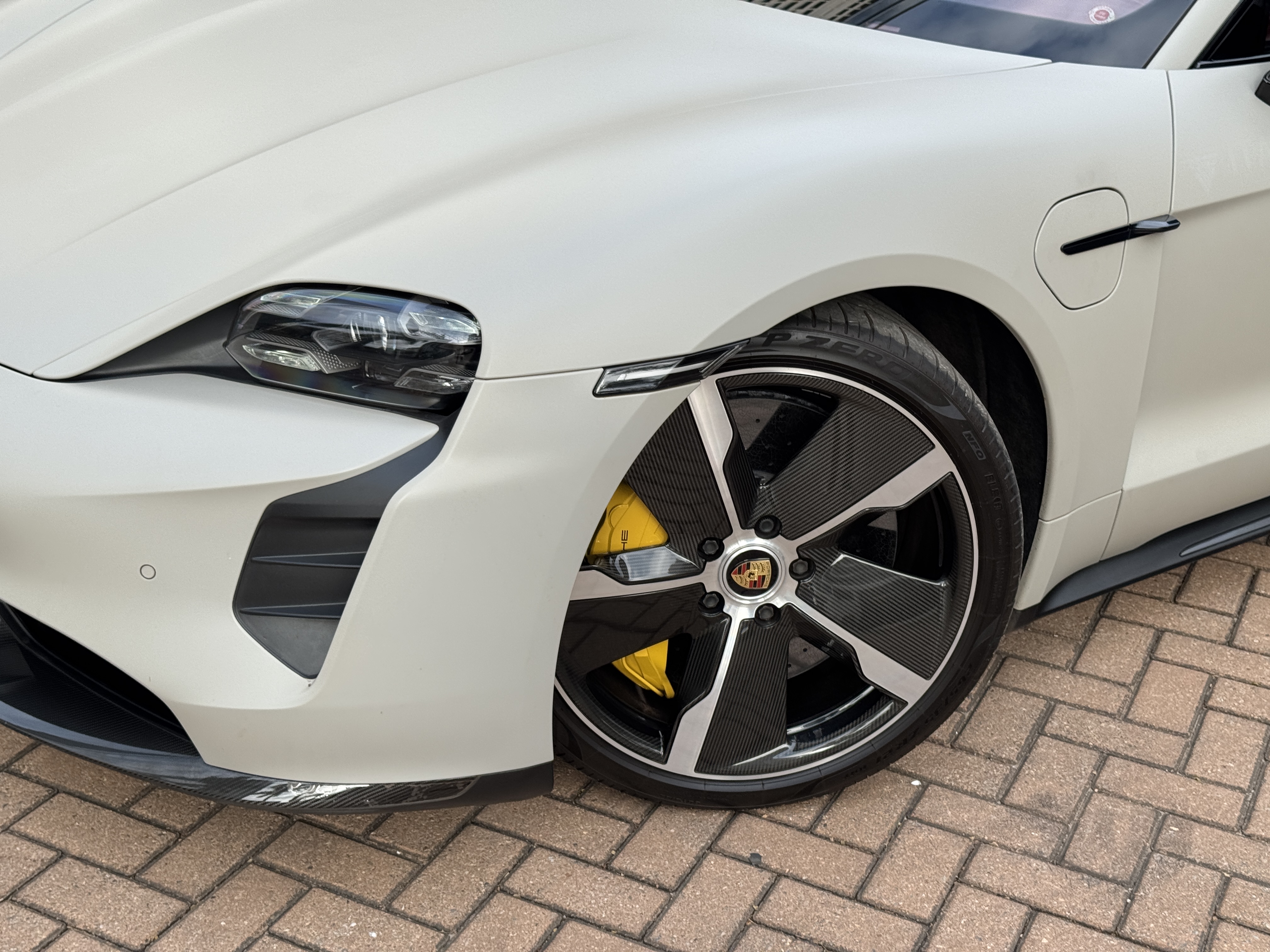 Porsche Taycan 2022