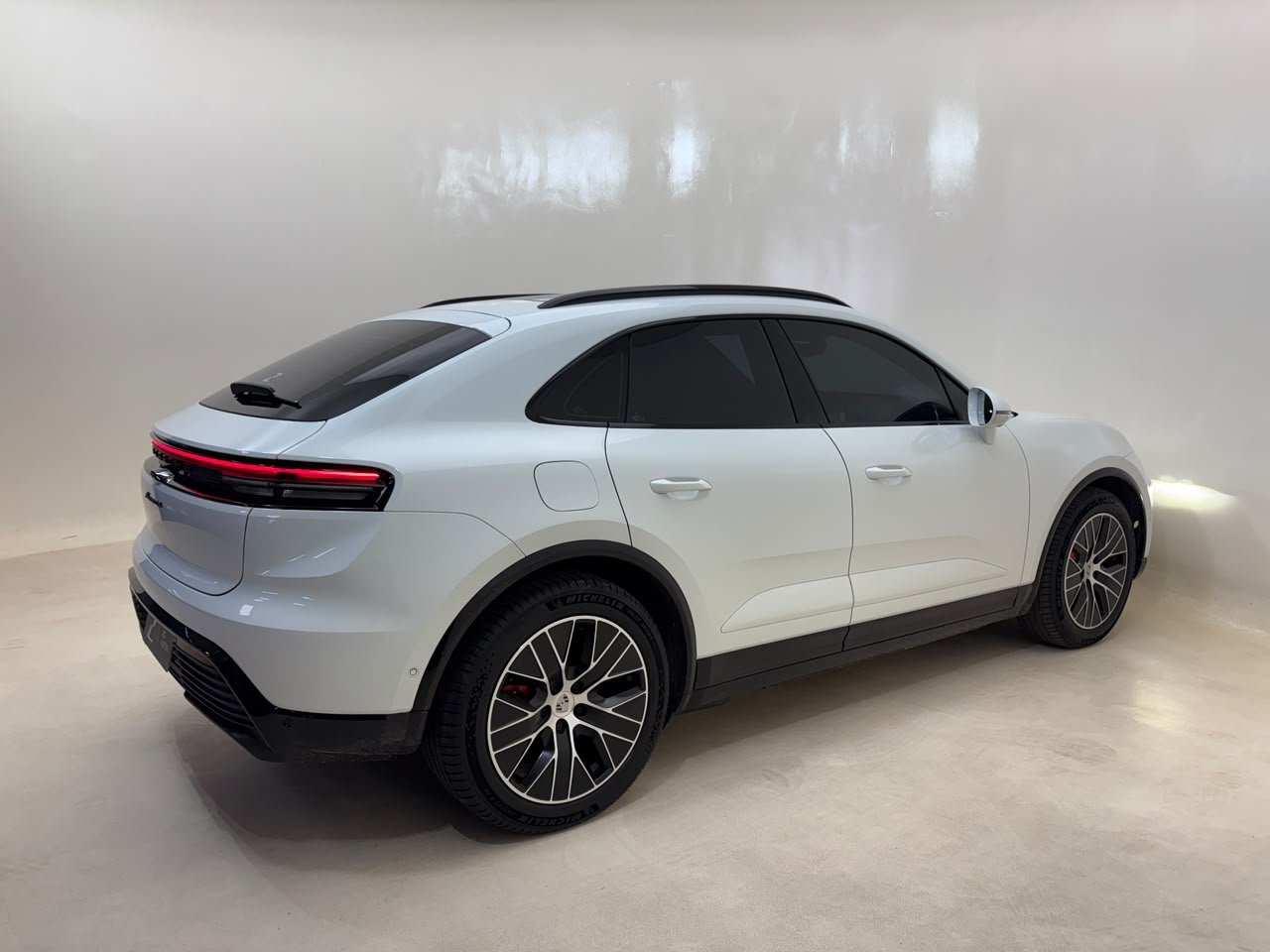 Porsche Macan 2025