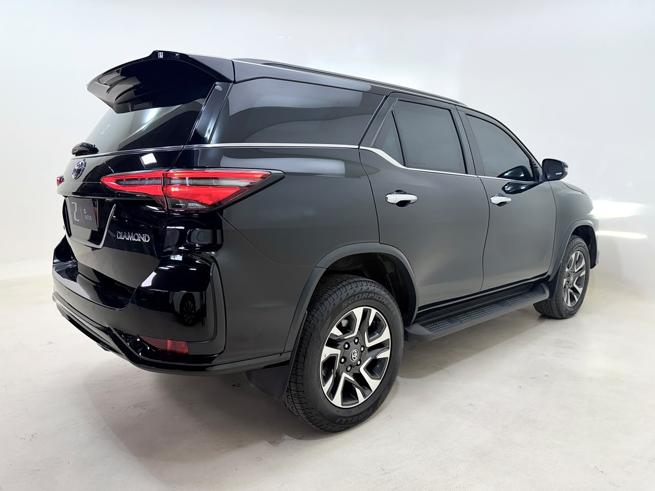 Toyota Hilux SW4 2024