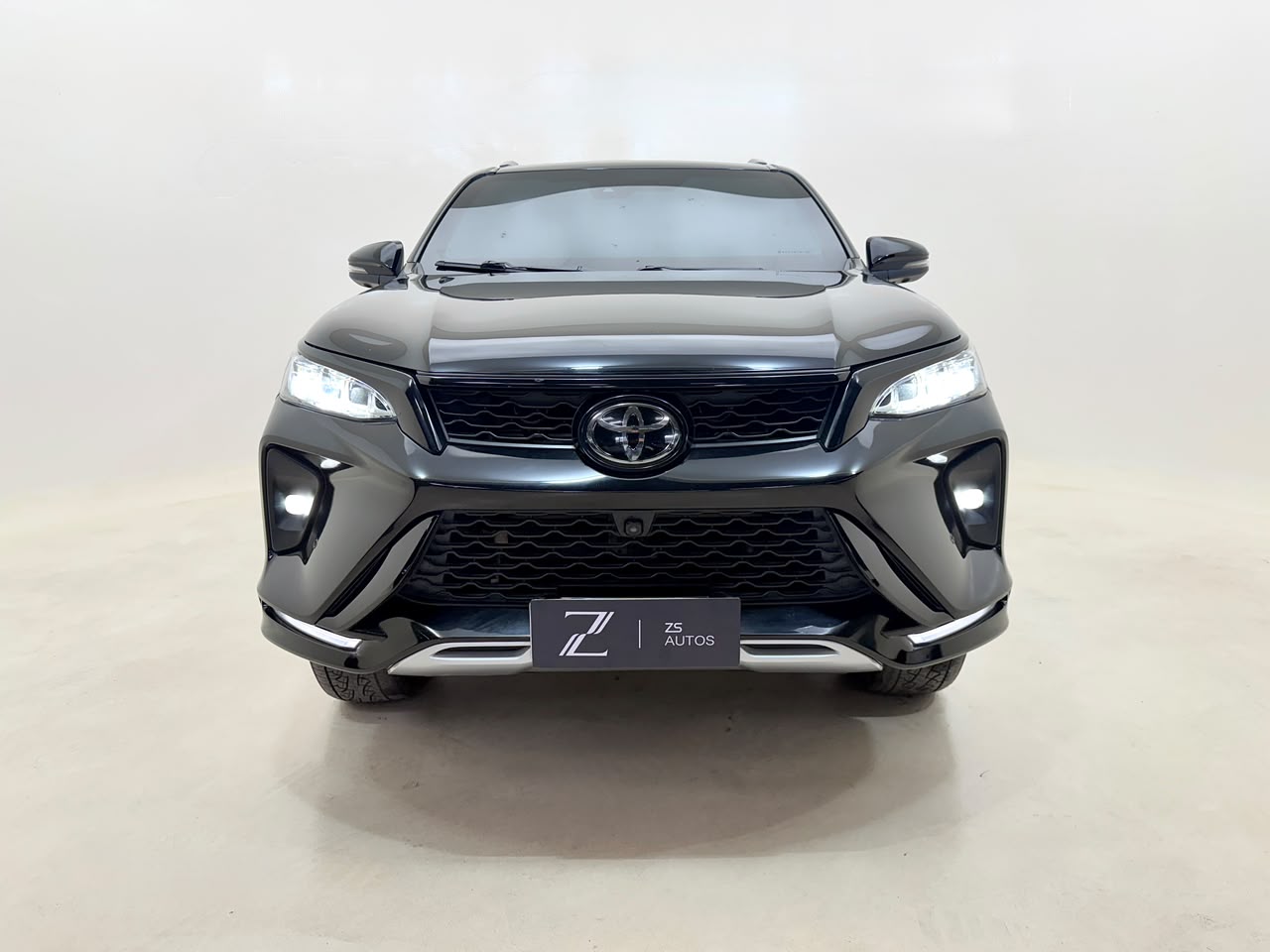 Toyota Hilux SW4 2024