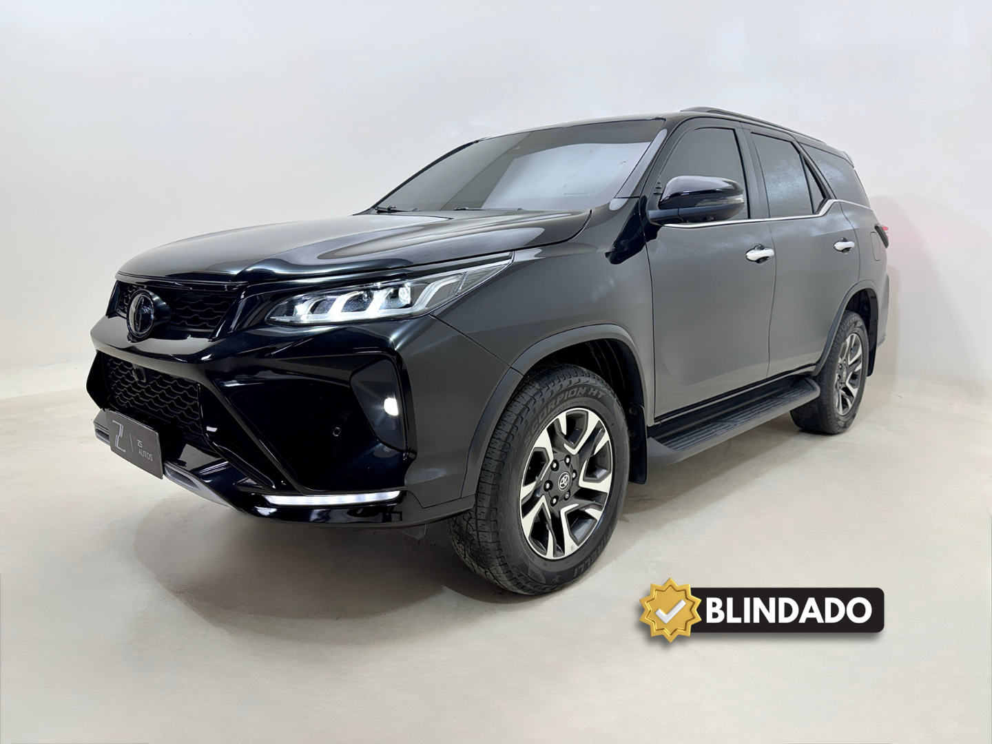 Toyota Hilux SW4 2024