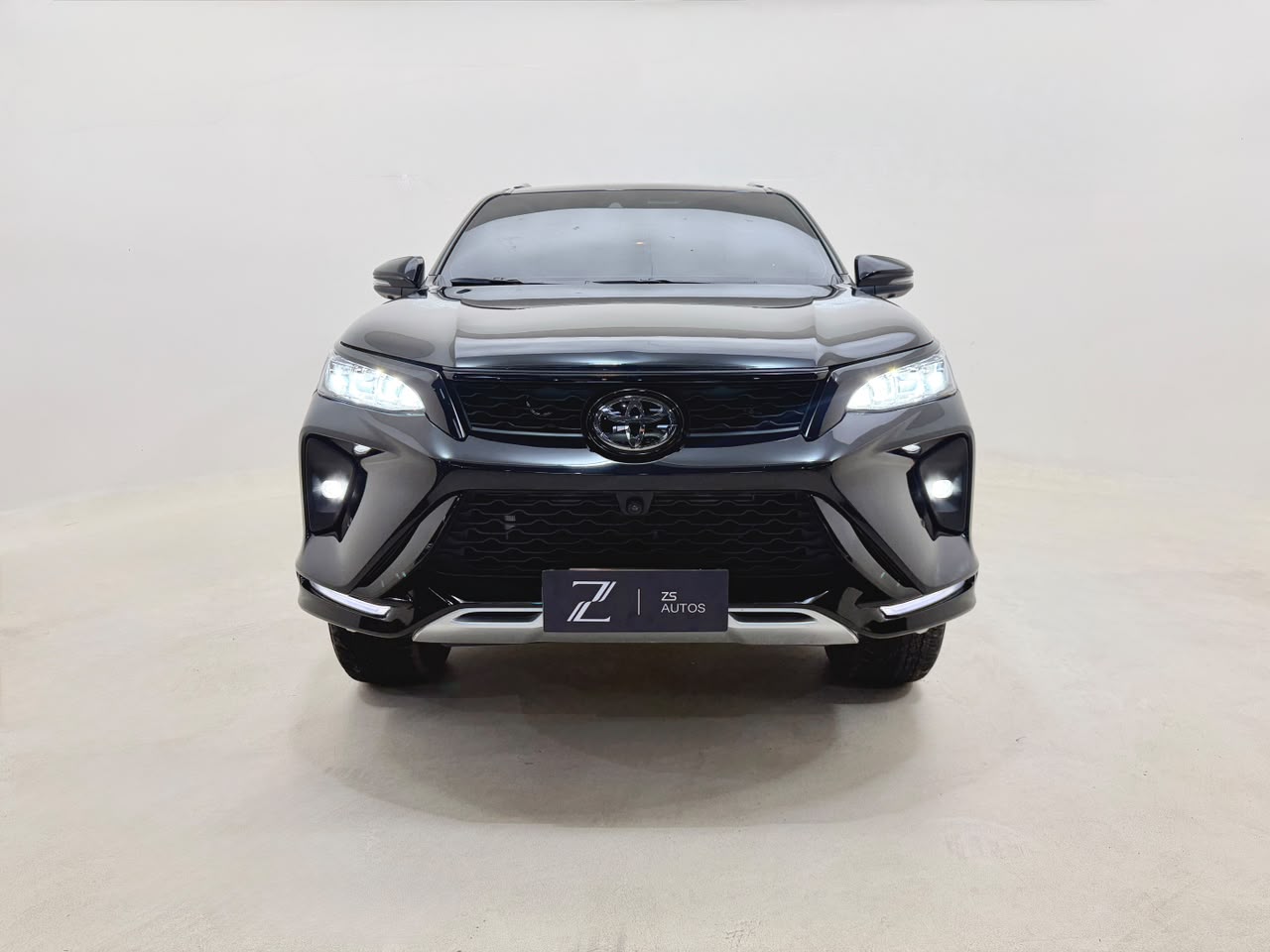 Toyota Hilux SW4 2024