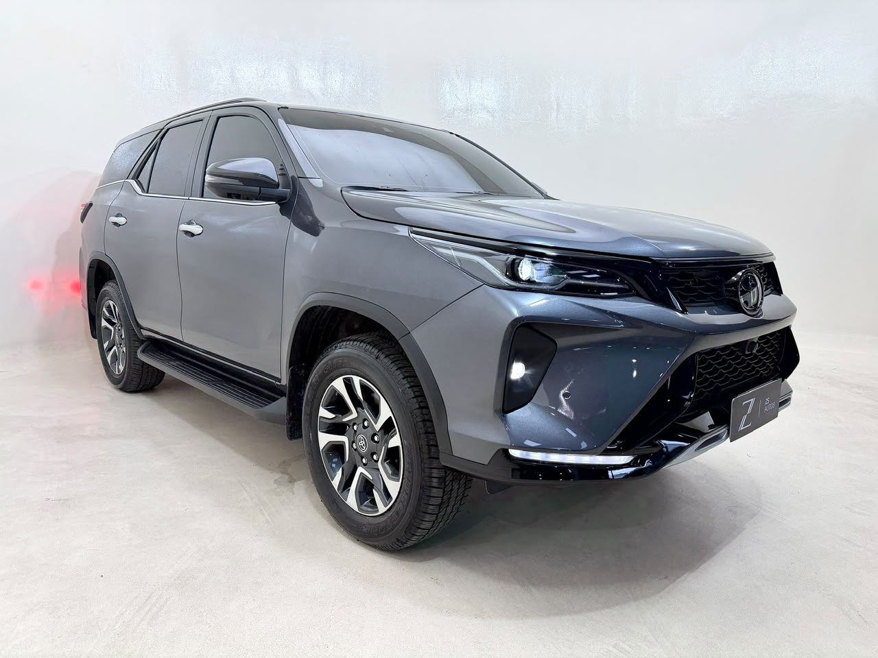 Toyota Hilux SW4 2025
