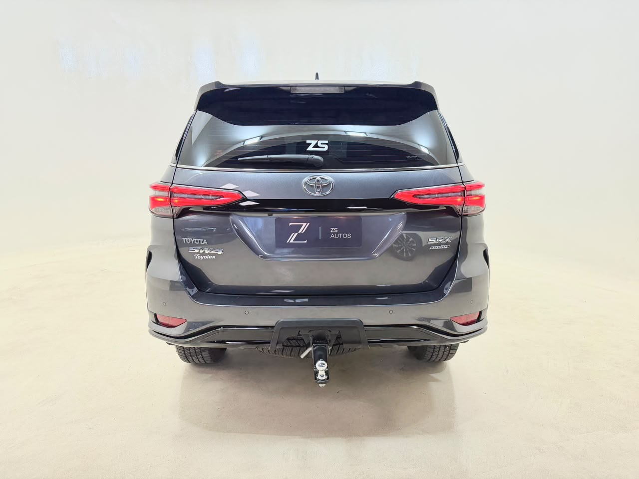 Toyota Hilux SW4 2025