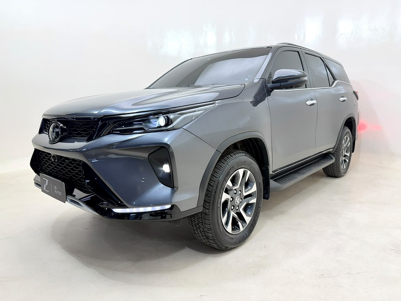 Toyota Hilux SW4 2025
