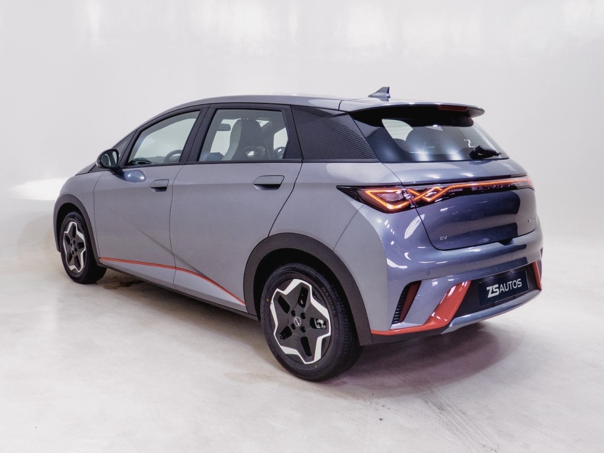 BYD Dolphin 2025
