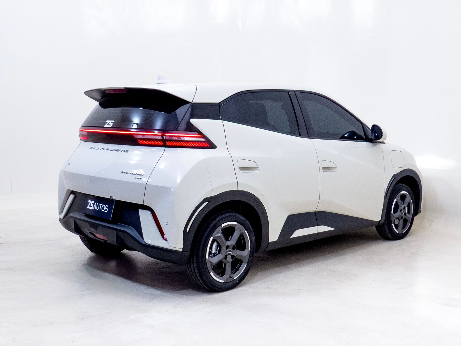 BYD Dolphin 2027