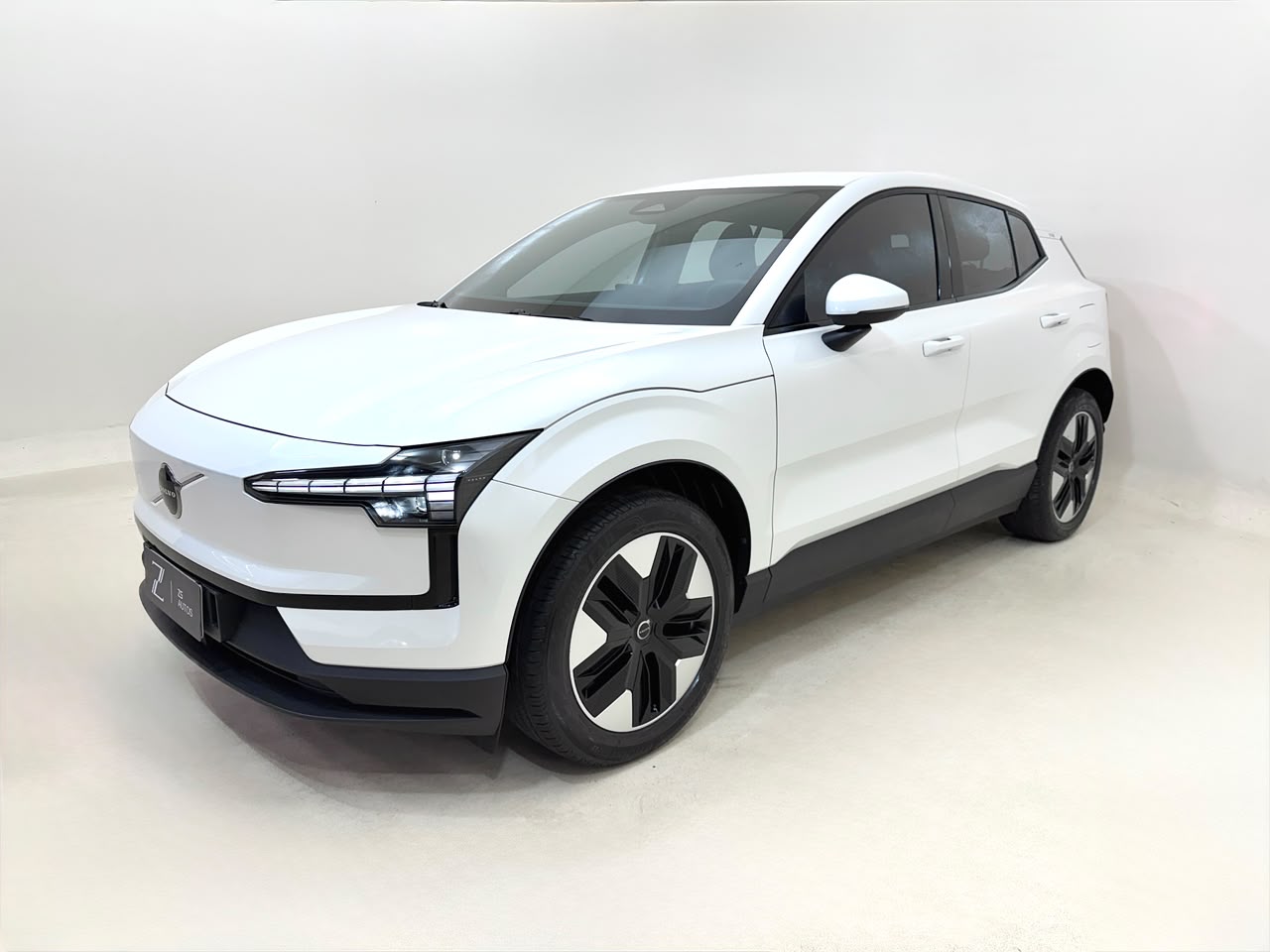 Volvo EX30 2024