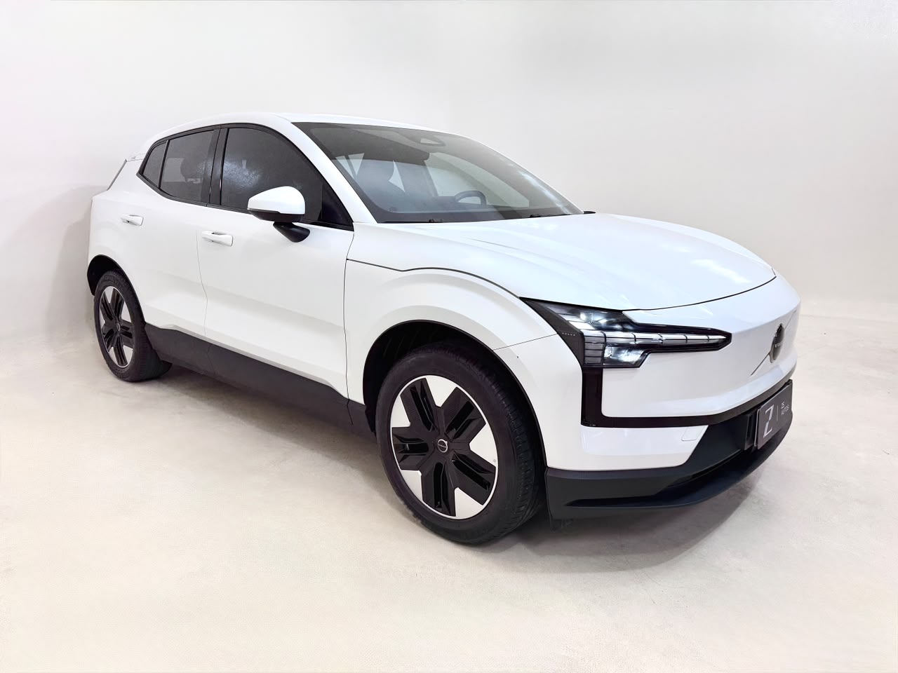 Volvo EX30 2024