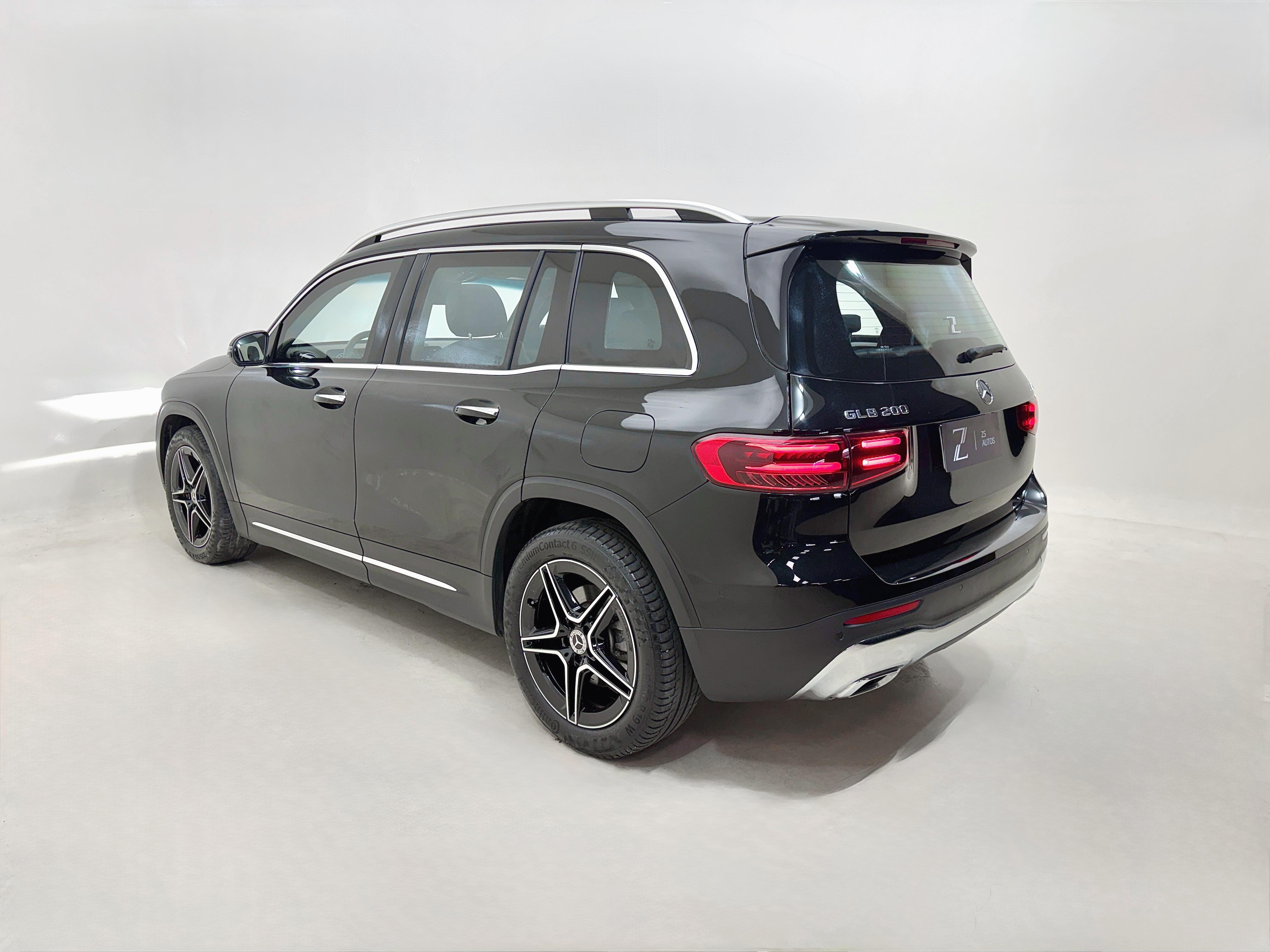 Mercedes-Benz GLB 2024