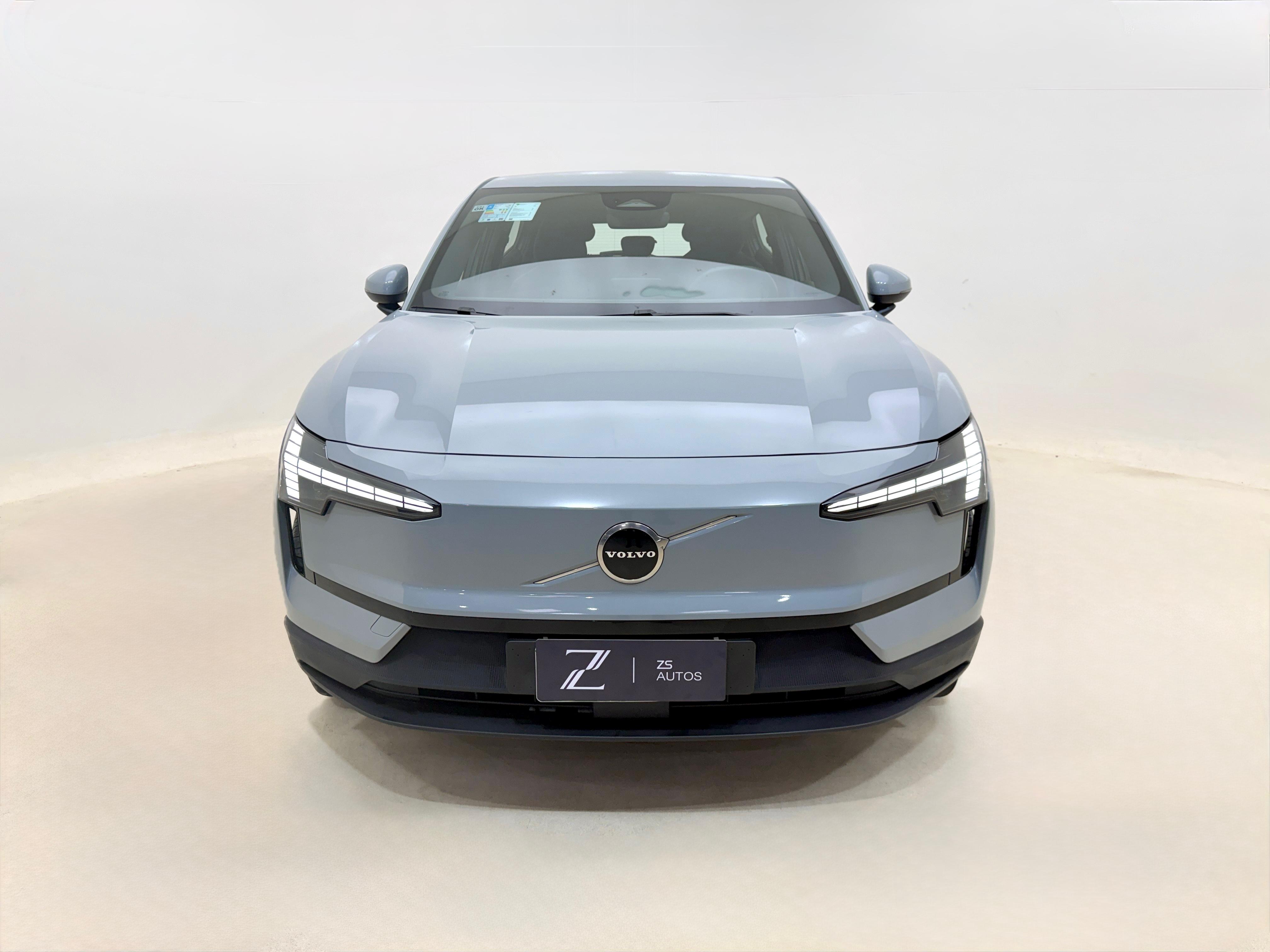 Volvo EX30 2024