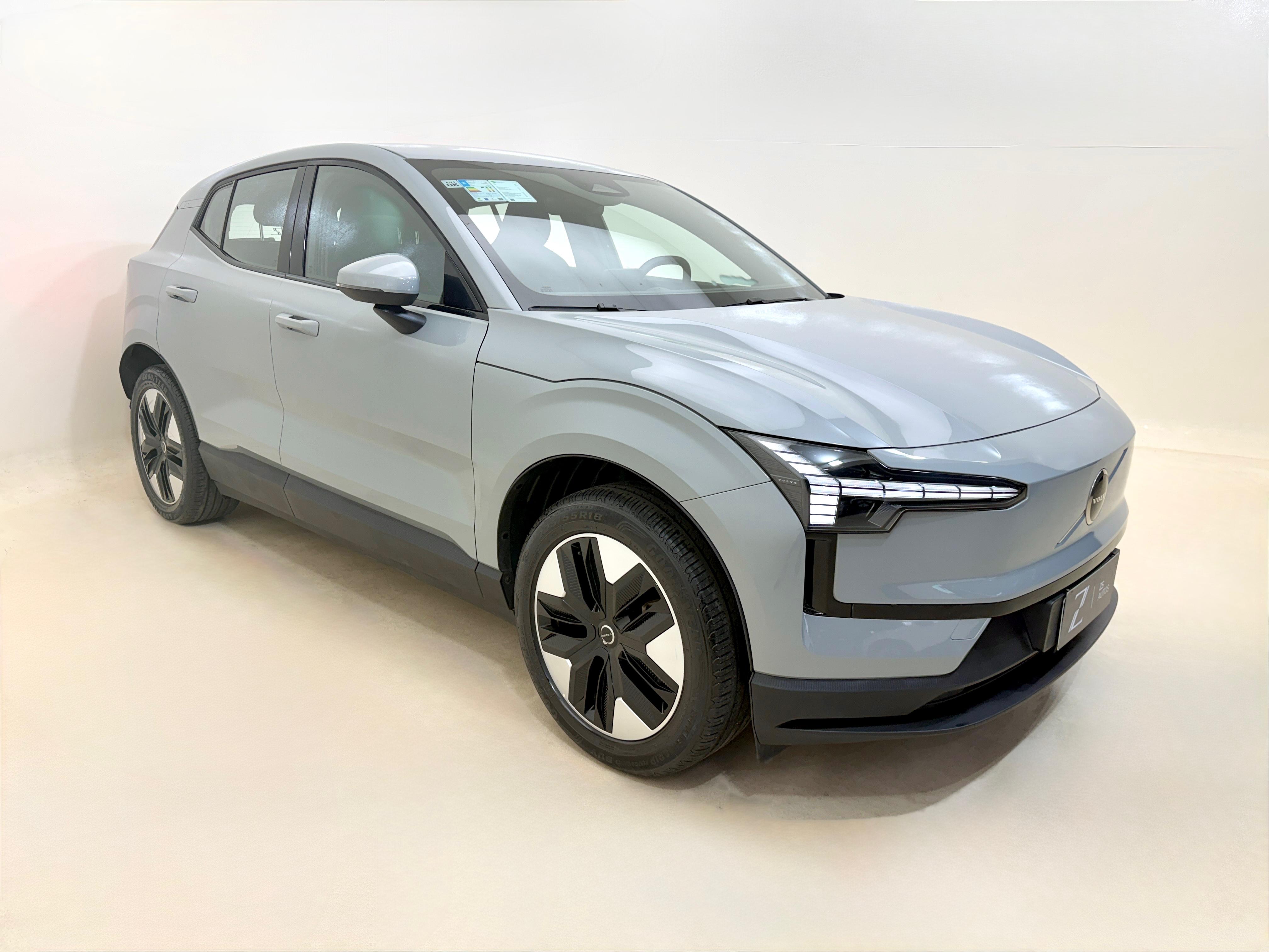 Volvo EX30 2024