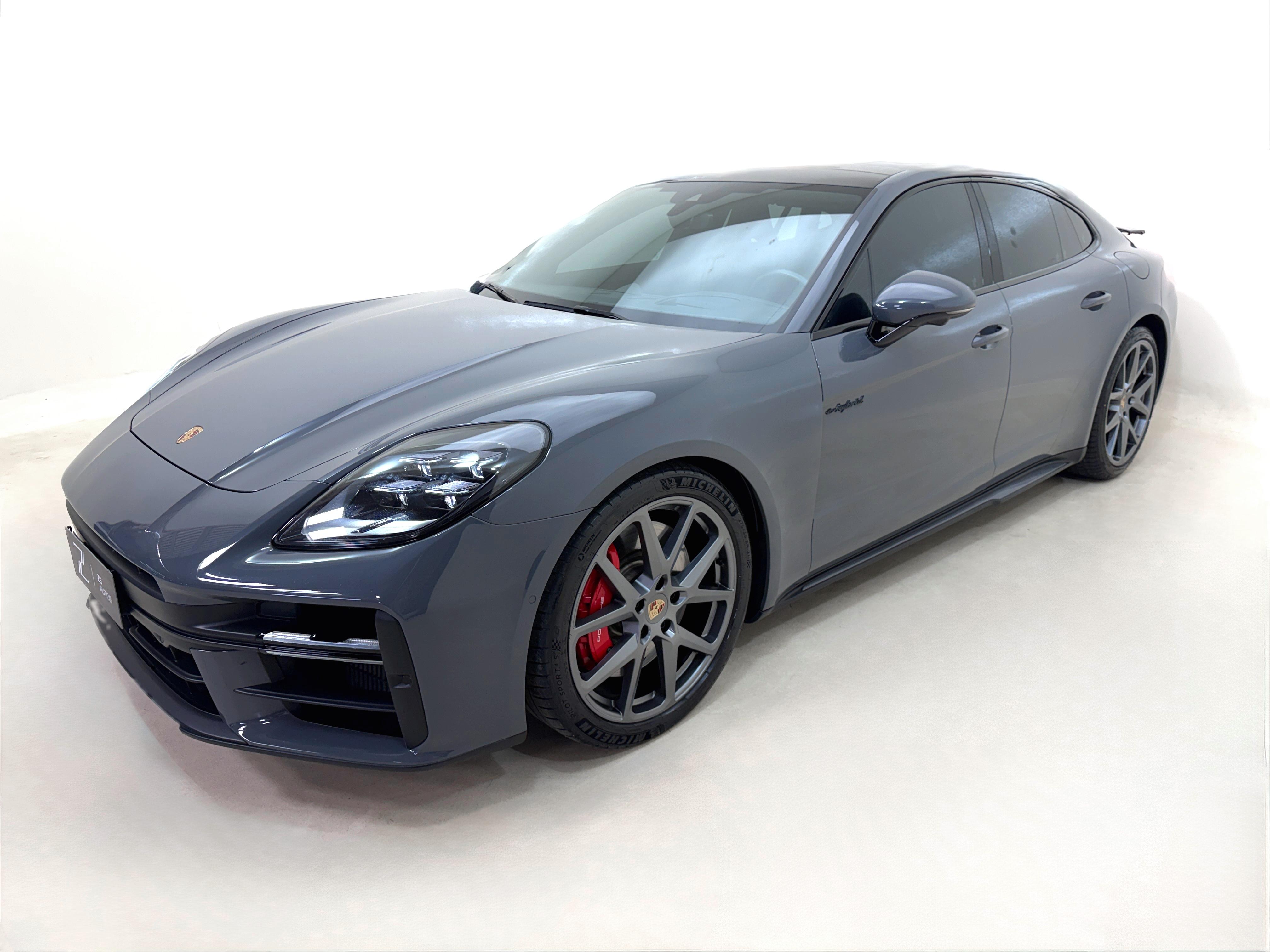 Porsche Panamera 2025