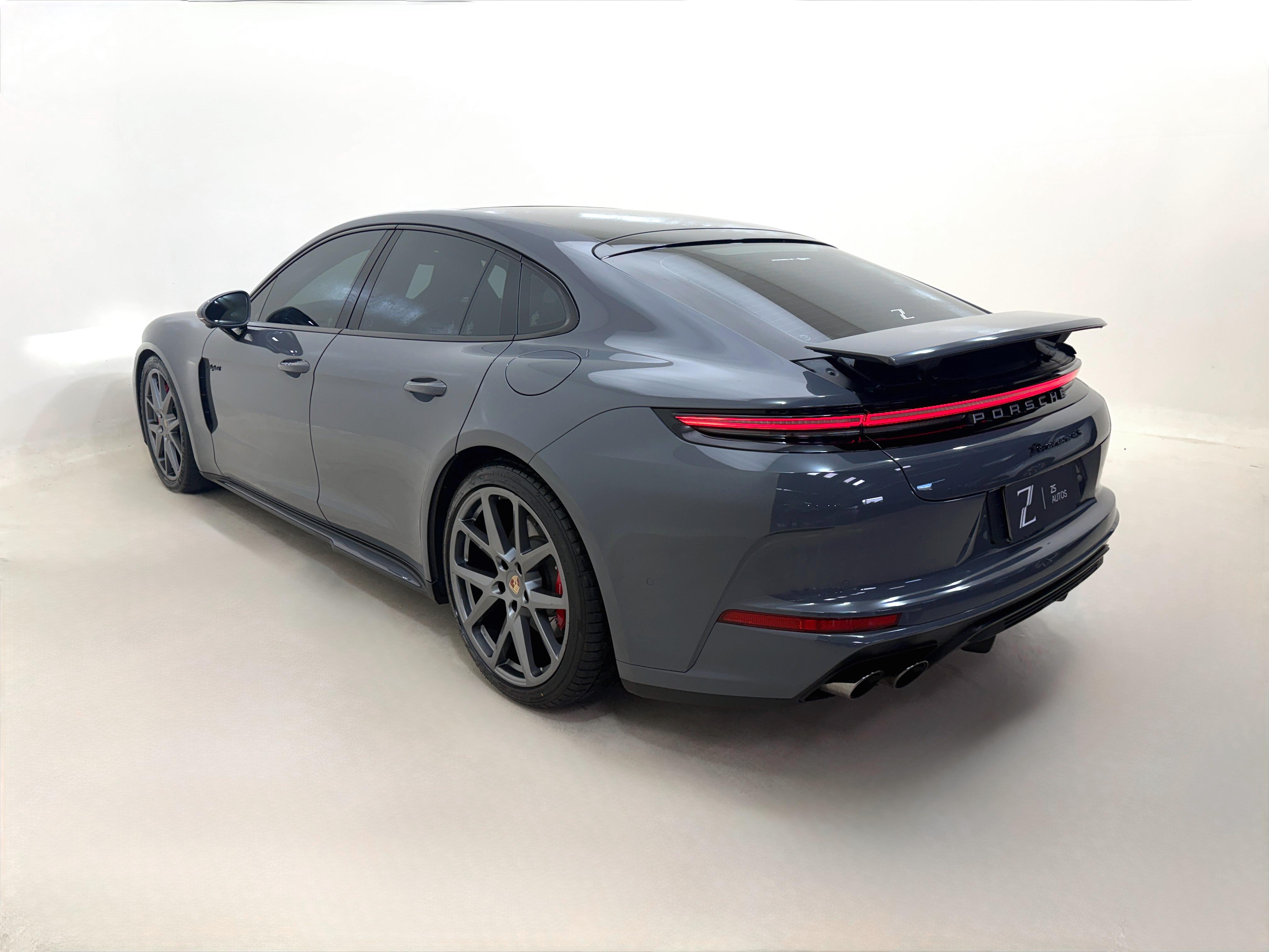 Porsche Panamera 2025