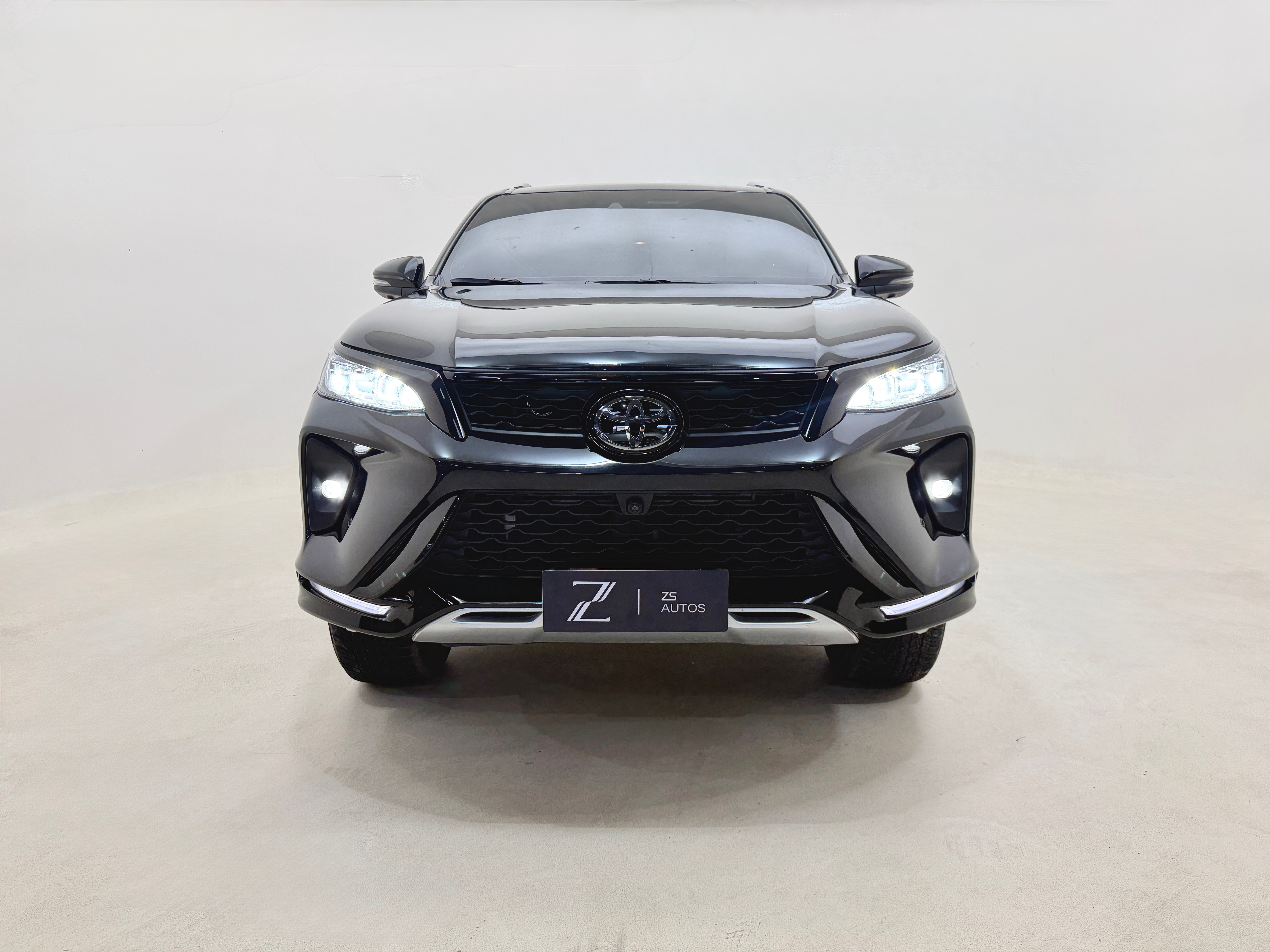Toyota Hilux SW4 2025