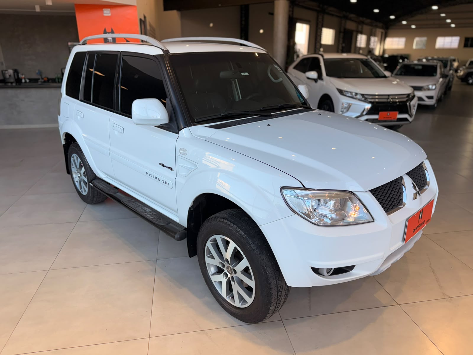 Mitsubishi Pajero TR4 2015