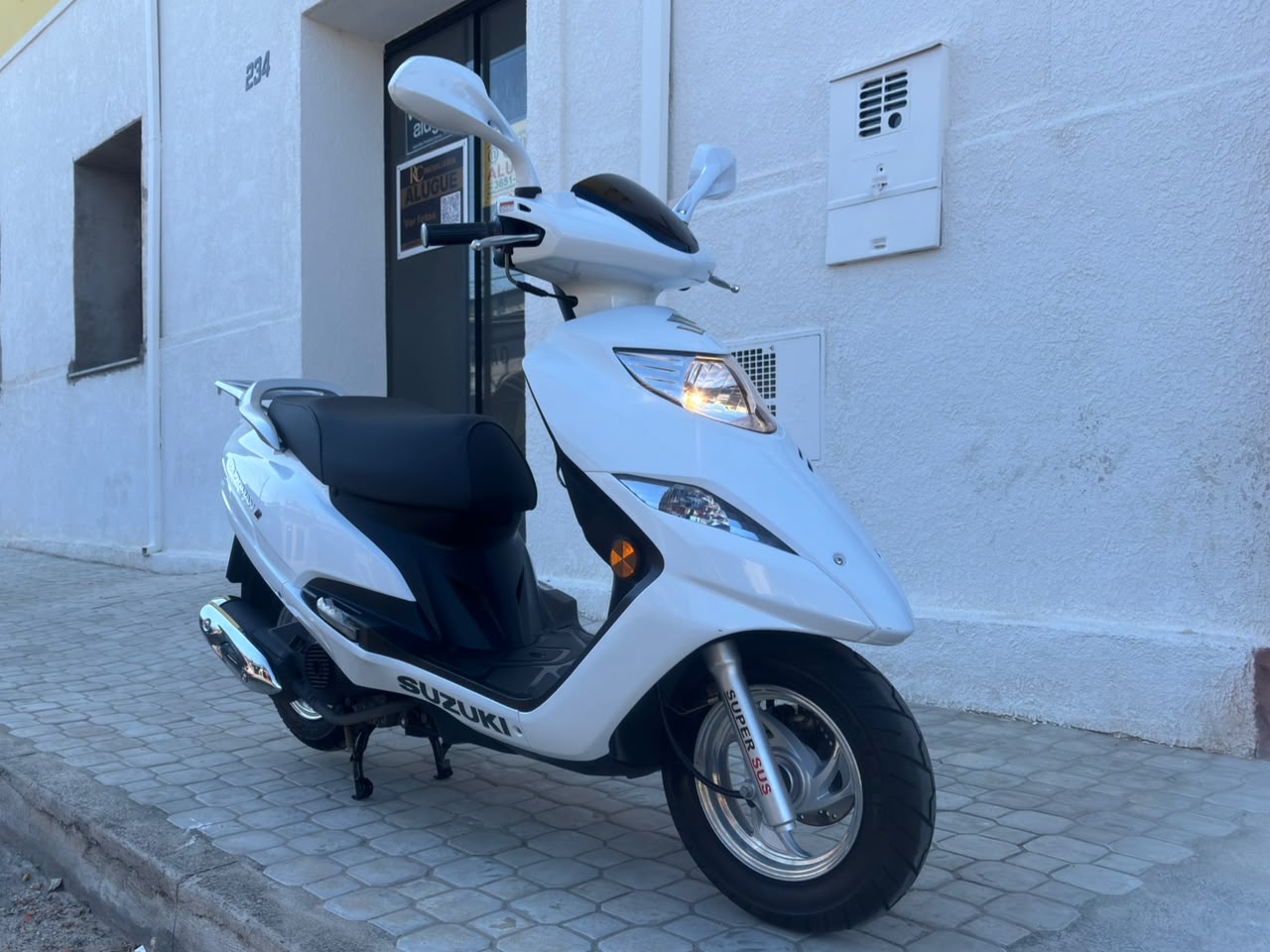Suzuki BURGMAN i 2019