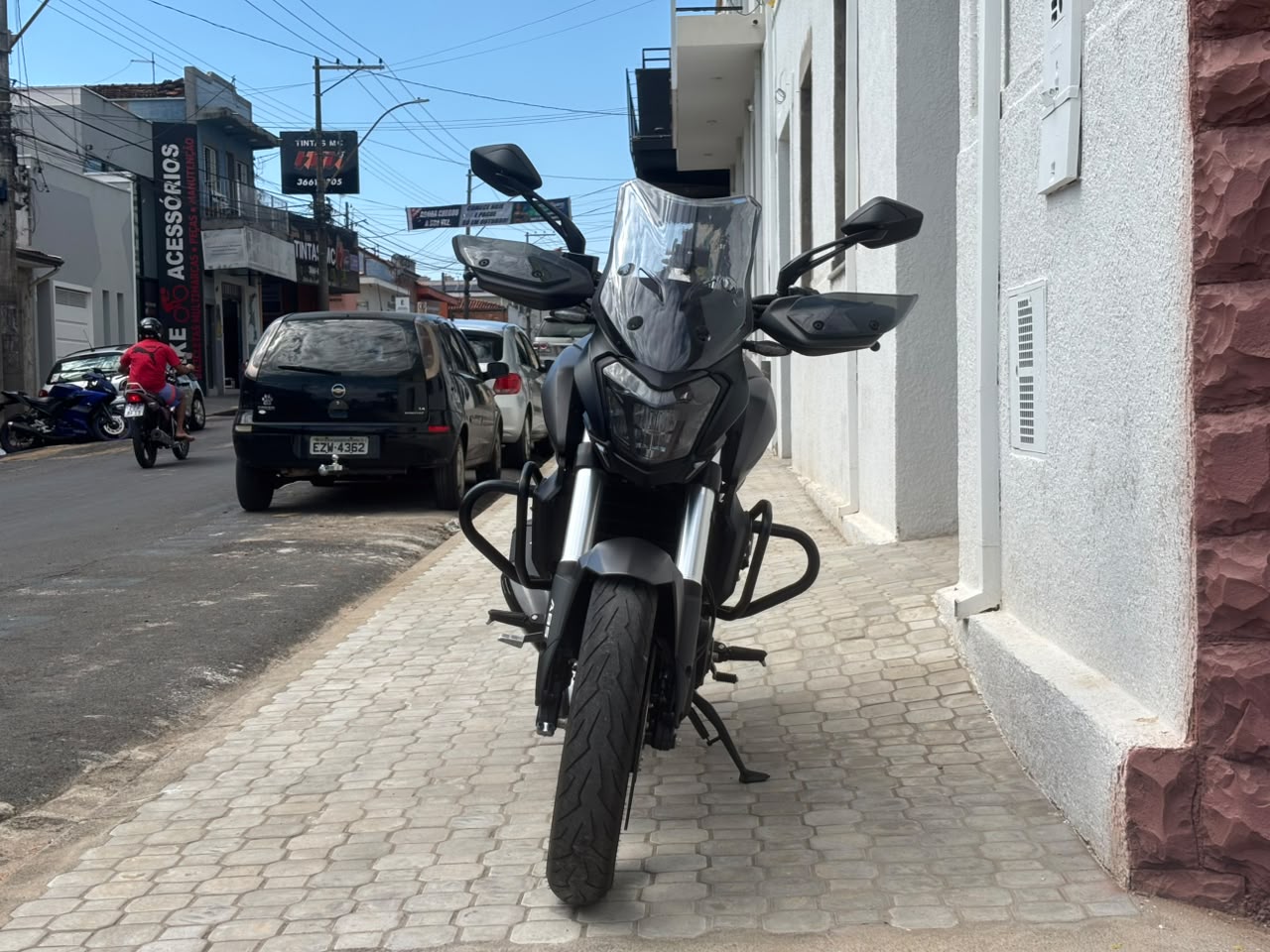 BAJAJ Dominar 400 2025