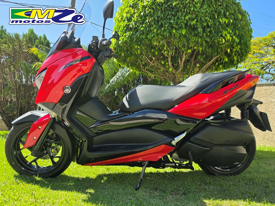 YAMAHA XMAX 250 2024