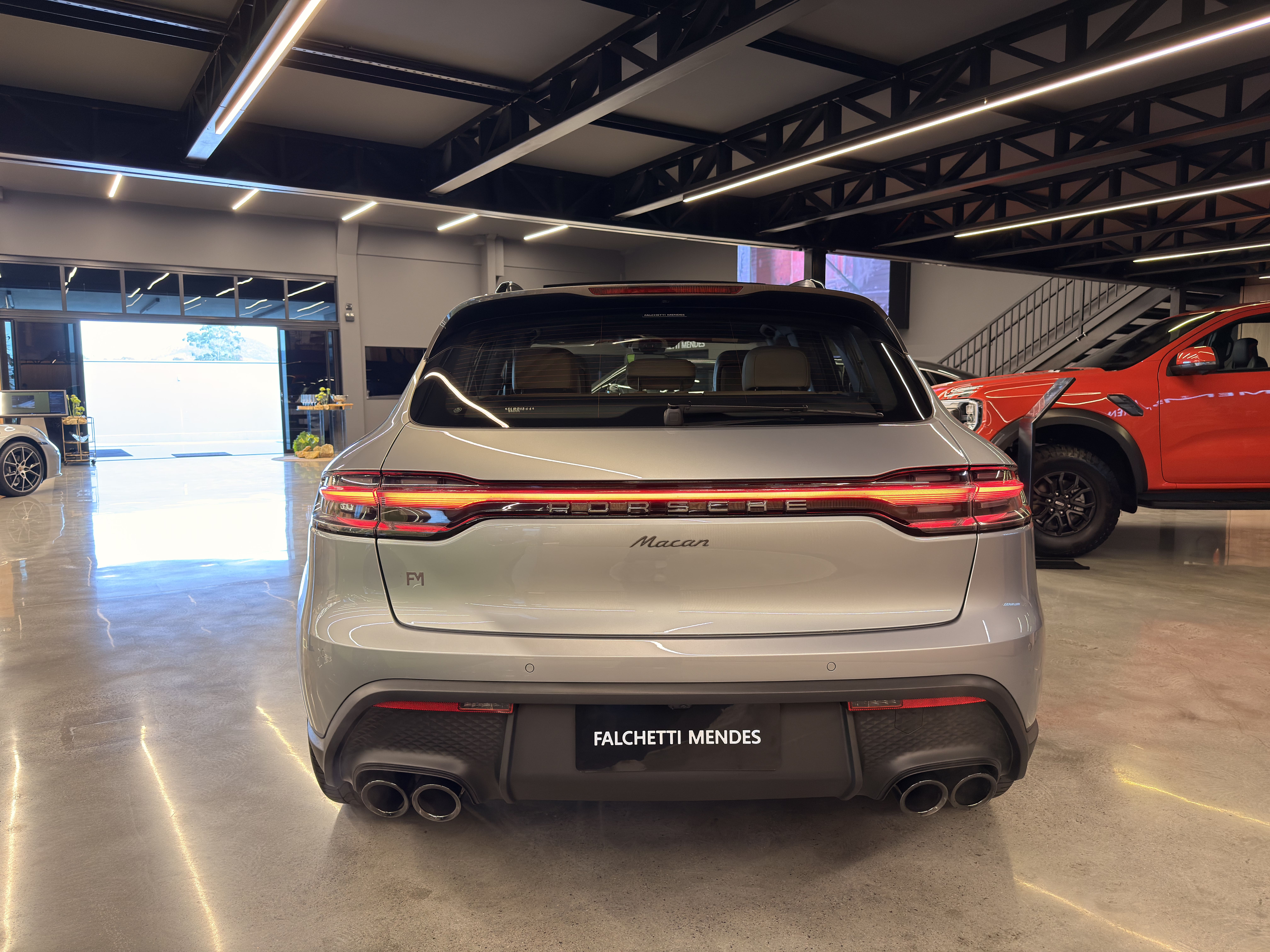 Porsche Macan 2025
