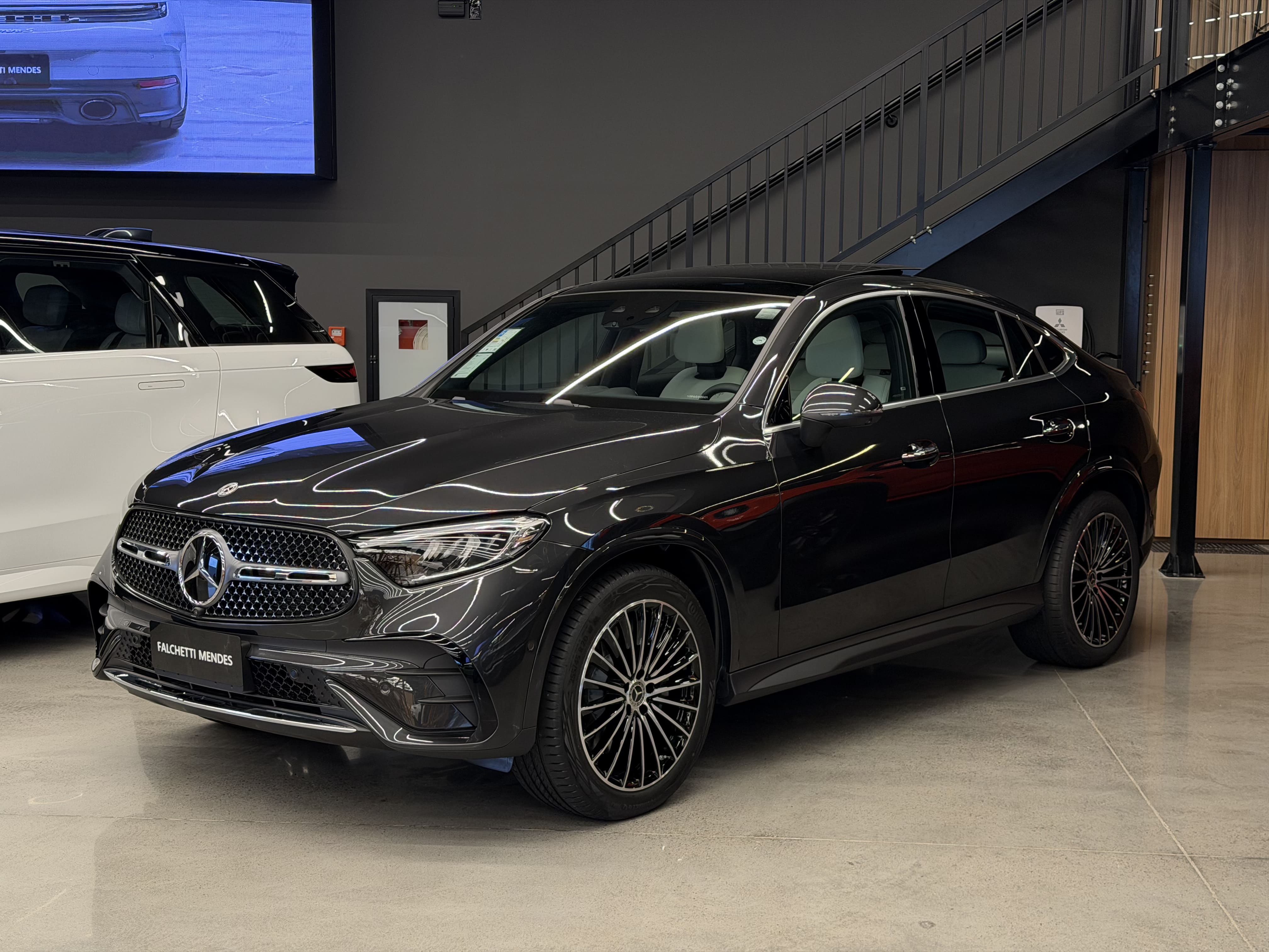Mercedes-Benz GLC-300 2026