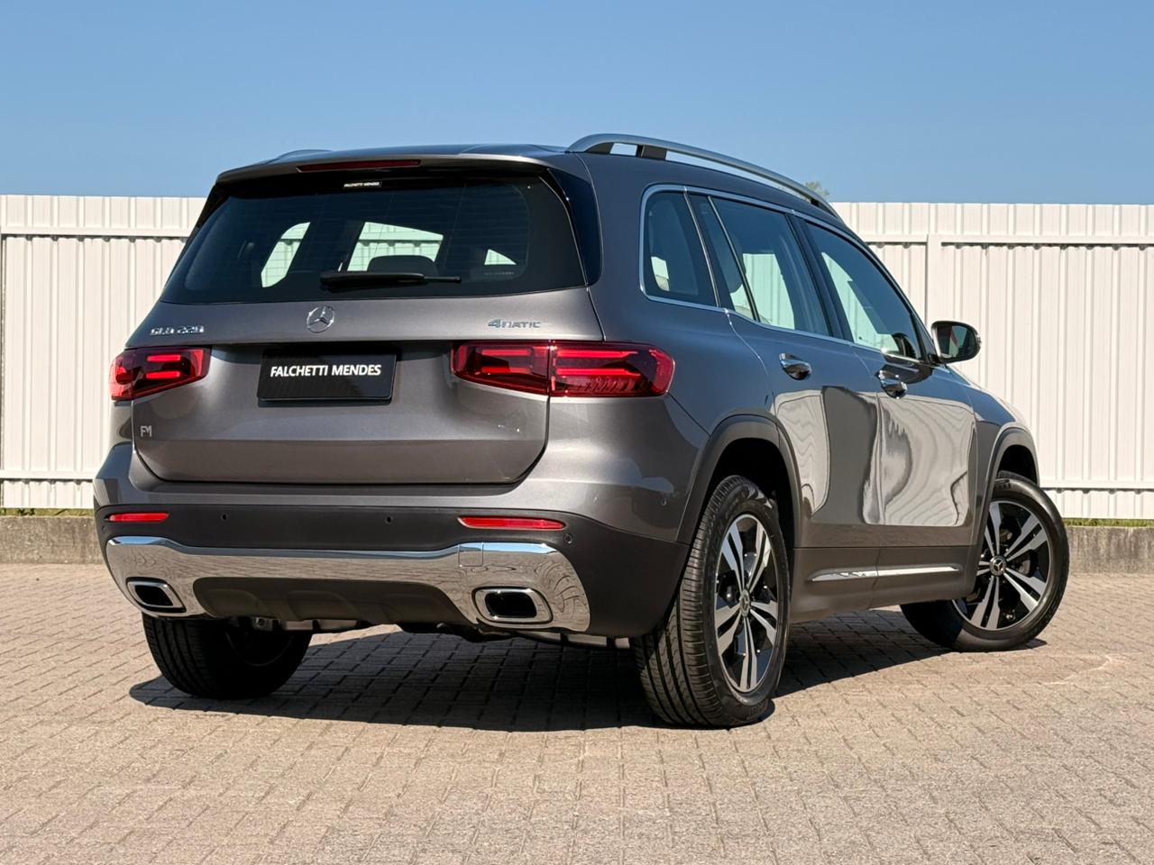 Mercedes-Benz GLB 2025