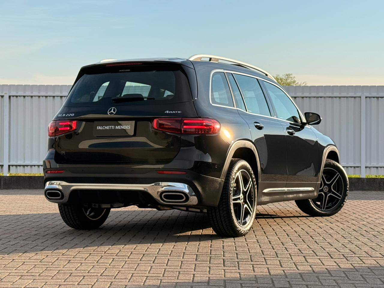Mercedes-Benz GLB 2025