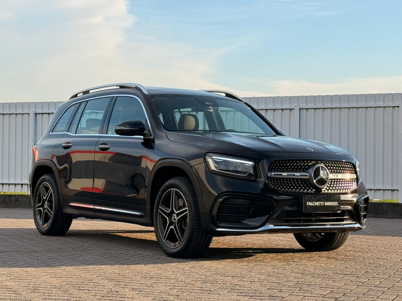 Mercedes-Benz GLB 2025